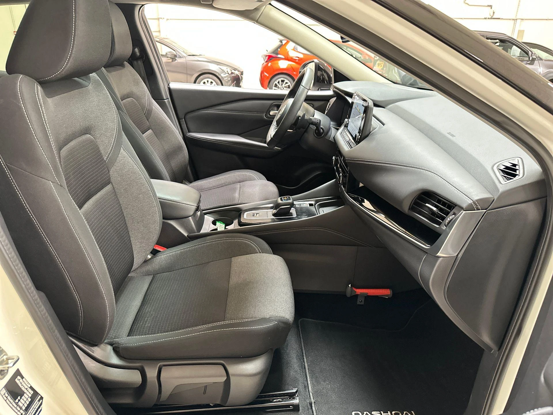 Nissan-QASHQAI-image-28