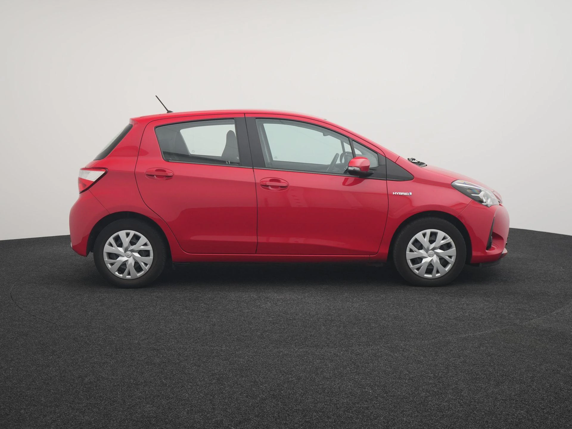 Toyota-Yaris-image-5