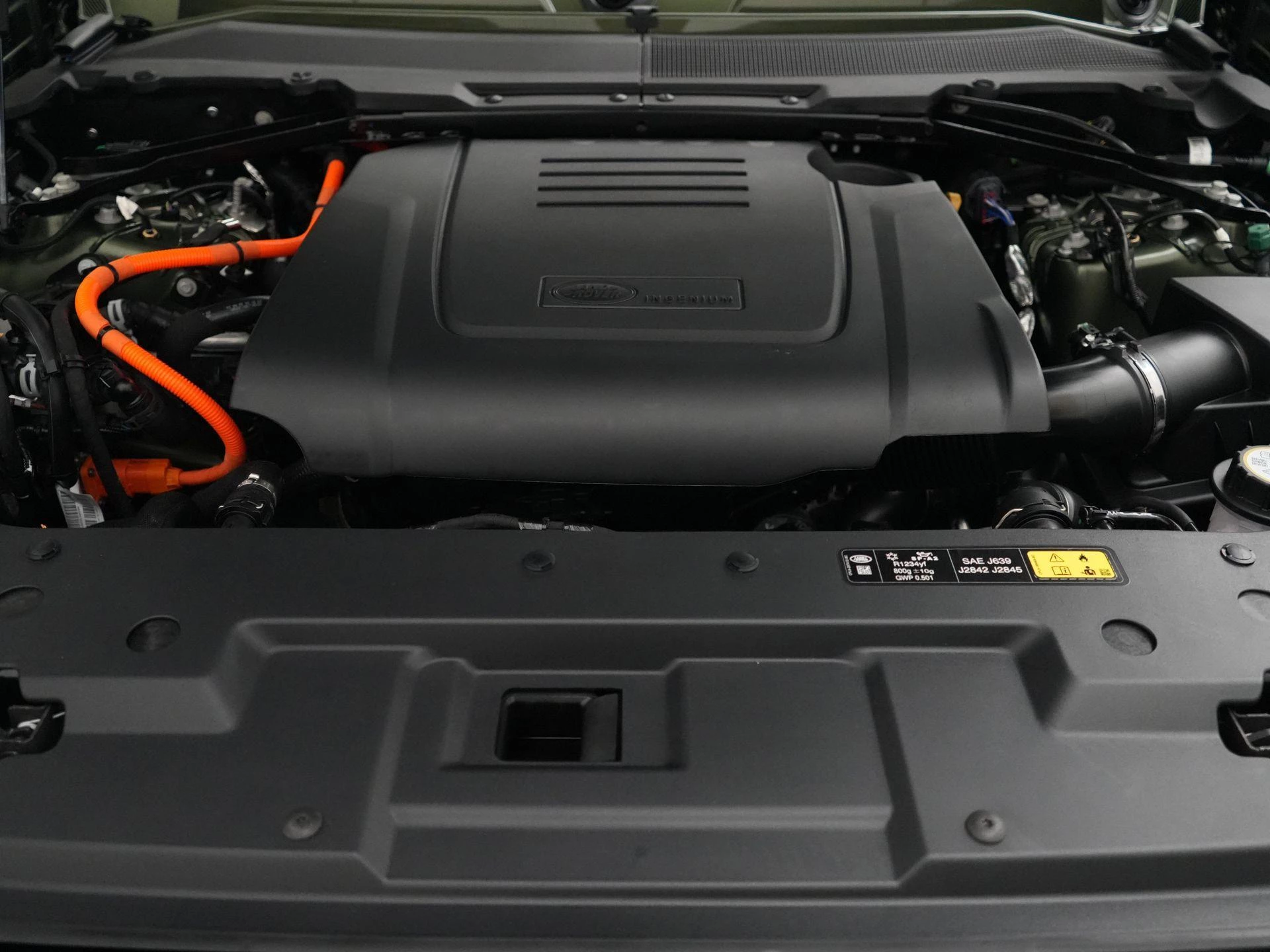 Land Rover-Defender-image-36