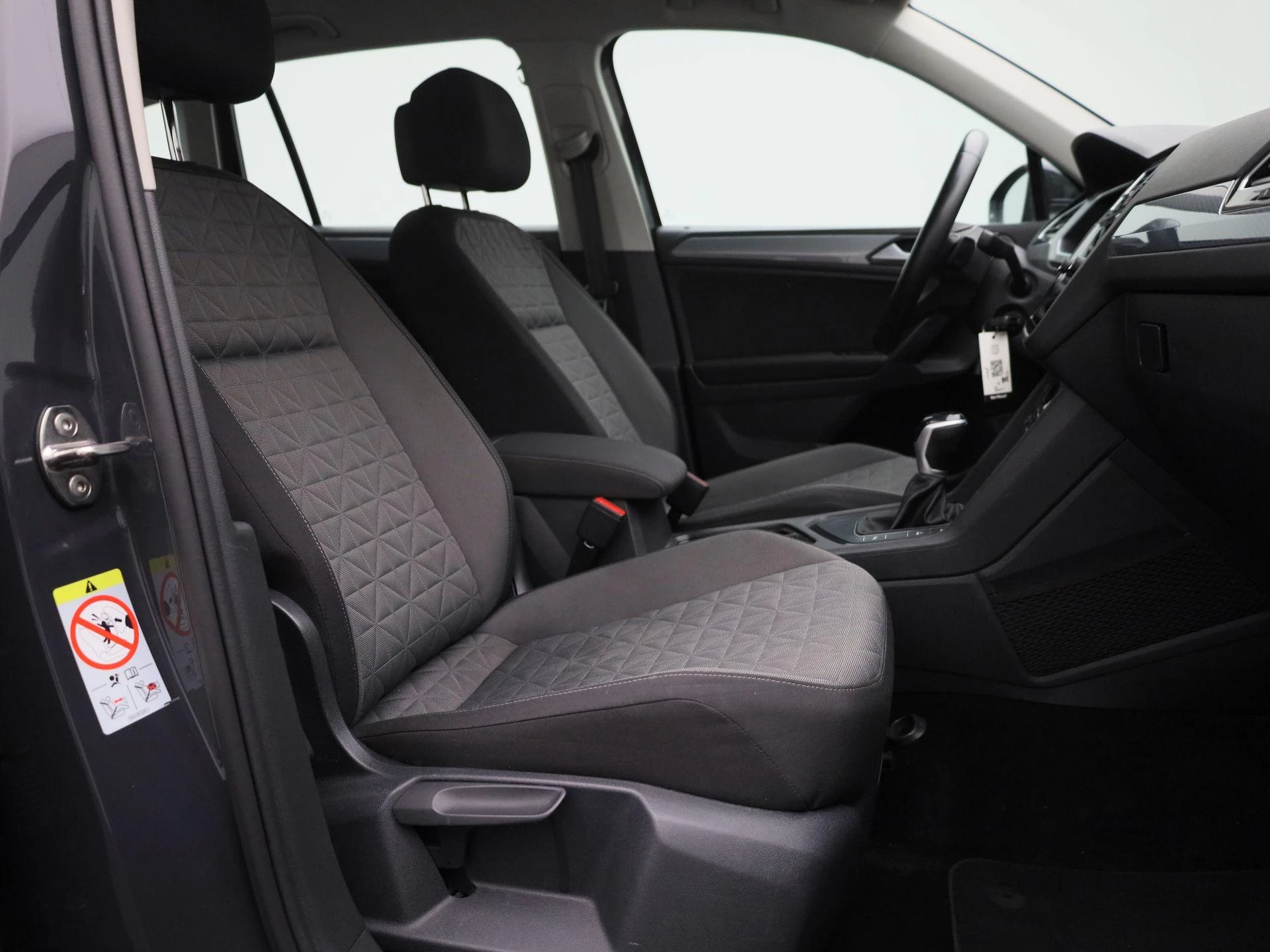 Volkswagen-Tiguan-image-32