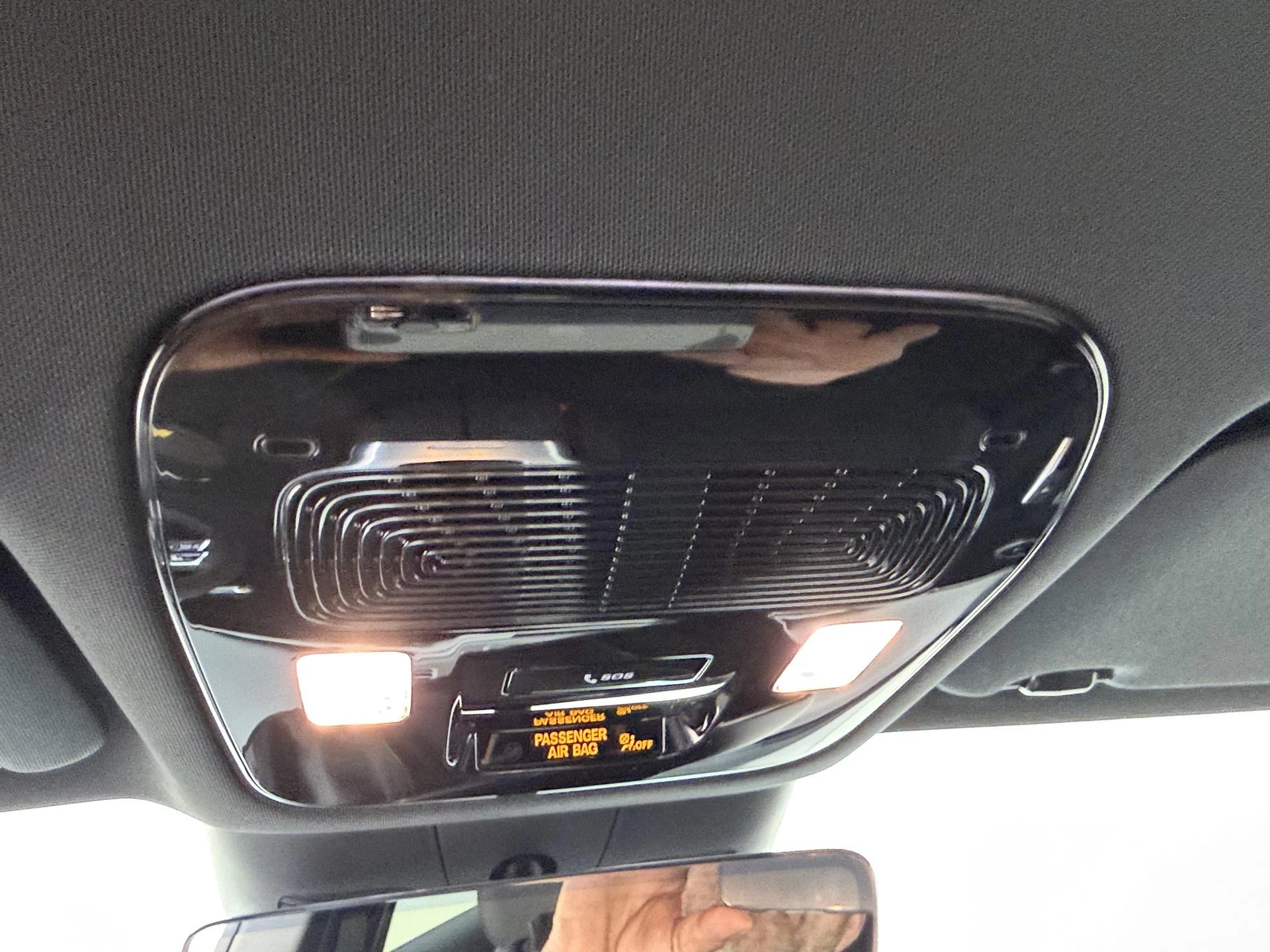 Mercedes-Benz-CLA-image-21