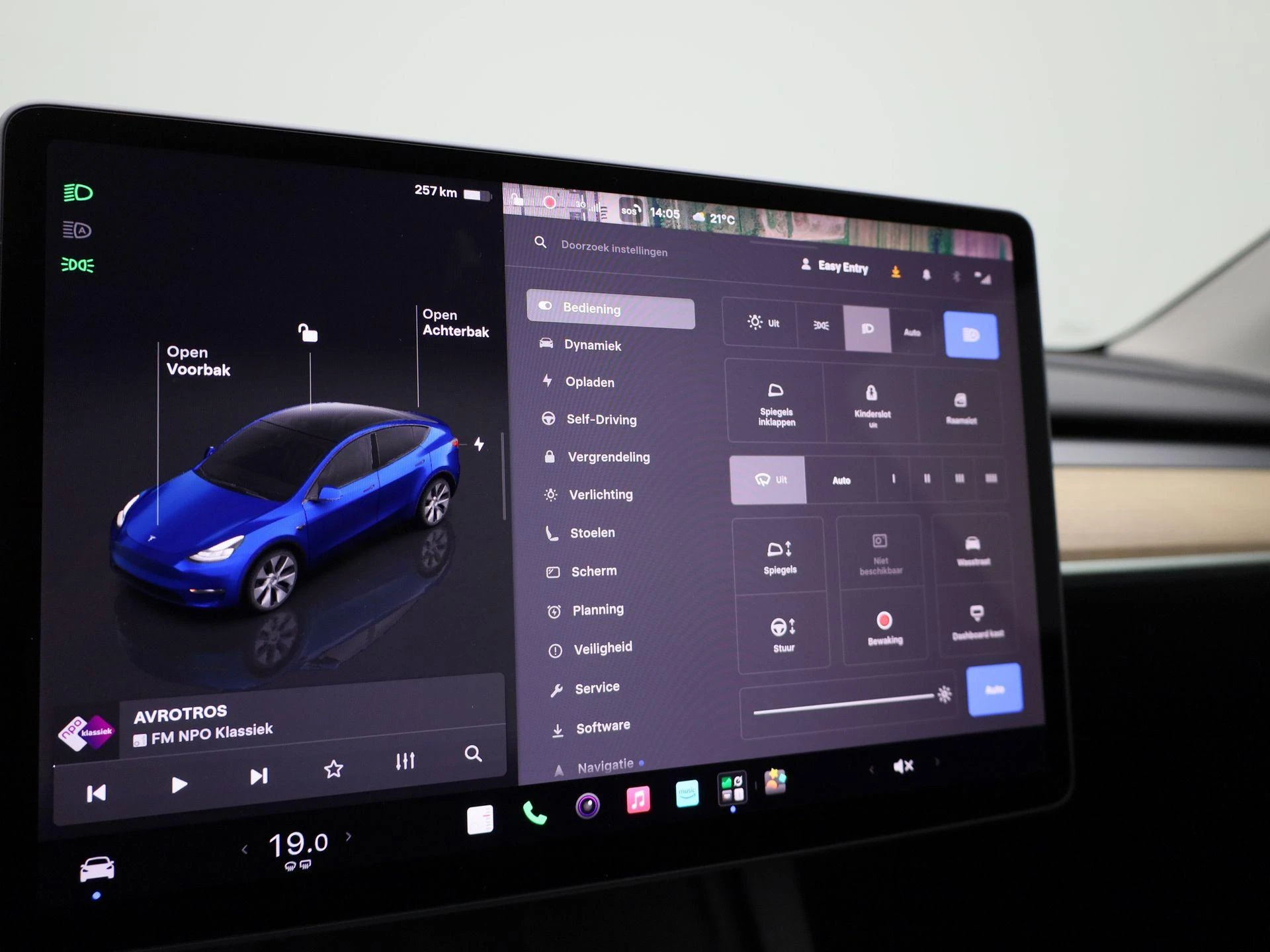 Tesla-Model Y-image-16