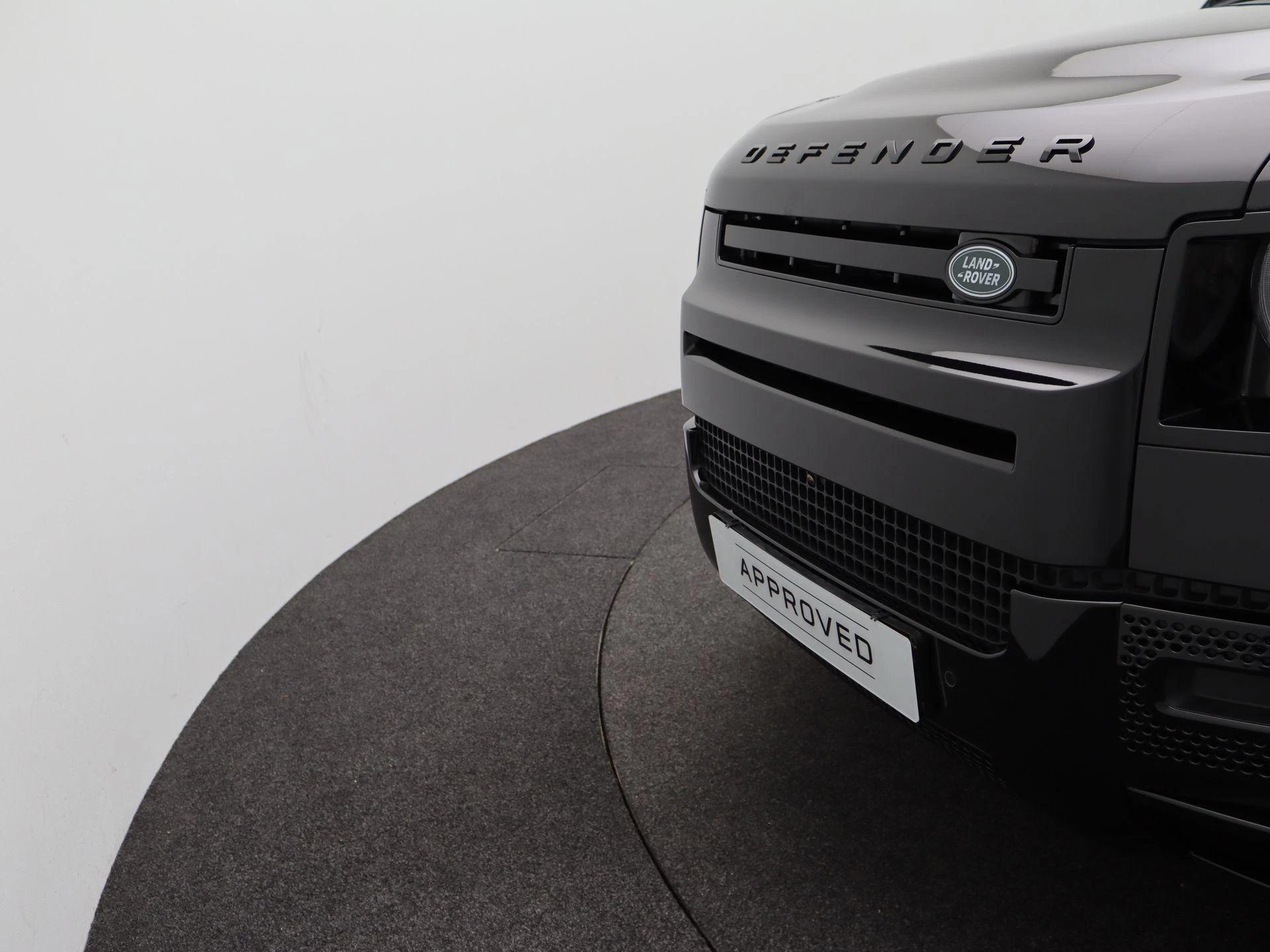 Land Rover-Defender-image-38