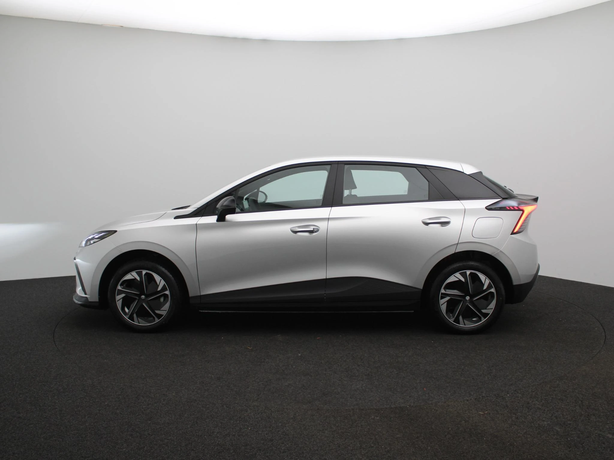MG-MG4 EV-image-4