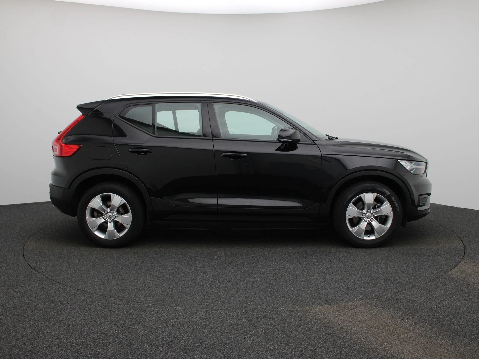 Volvo-XC40-image-5