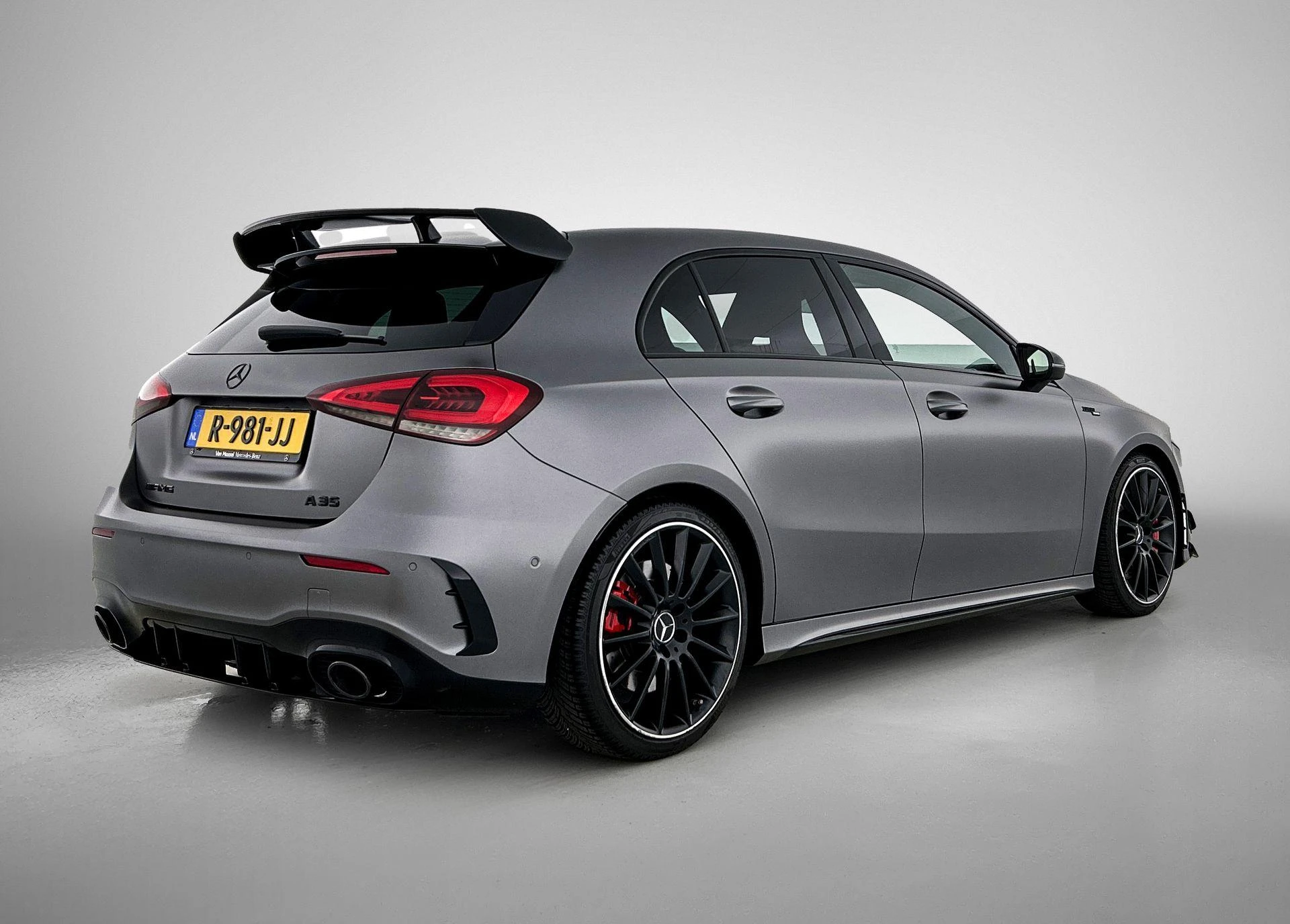 Mercedes-Benz A-Klasse AMG 35 4MATIC Premium Plus
