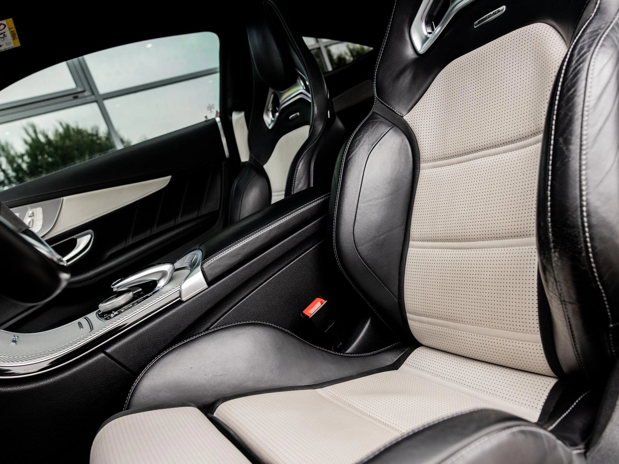 Mercedes-Benz-C-Klasse-image-22