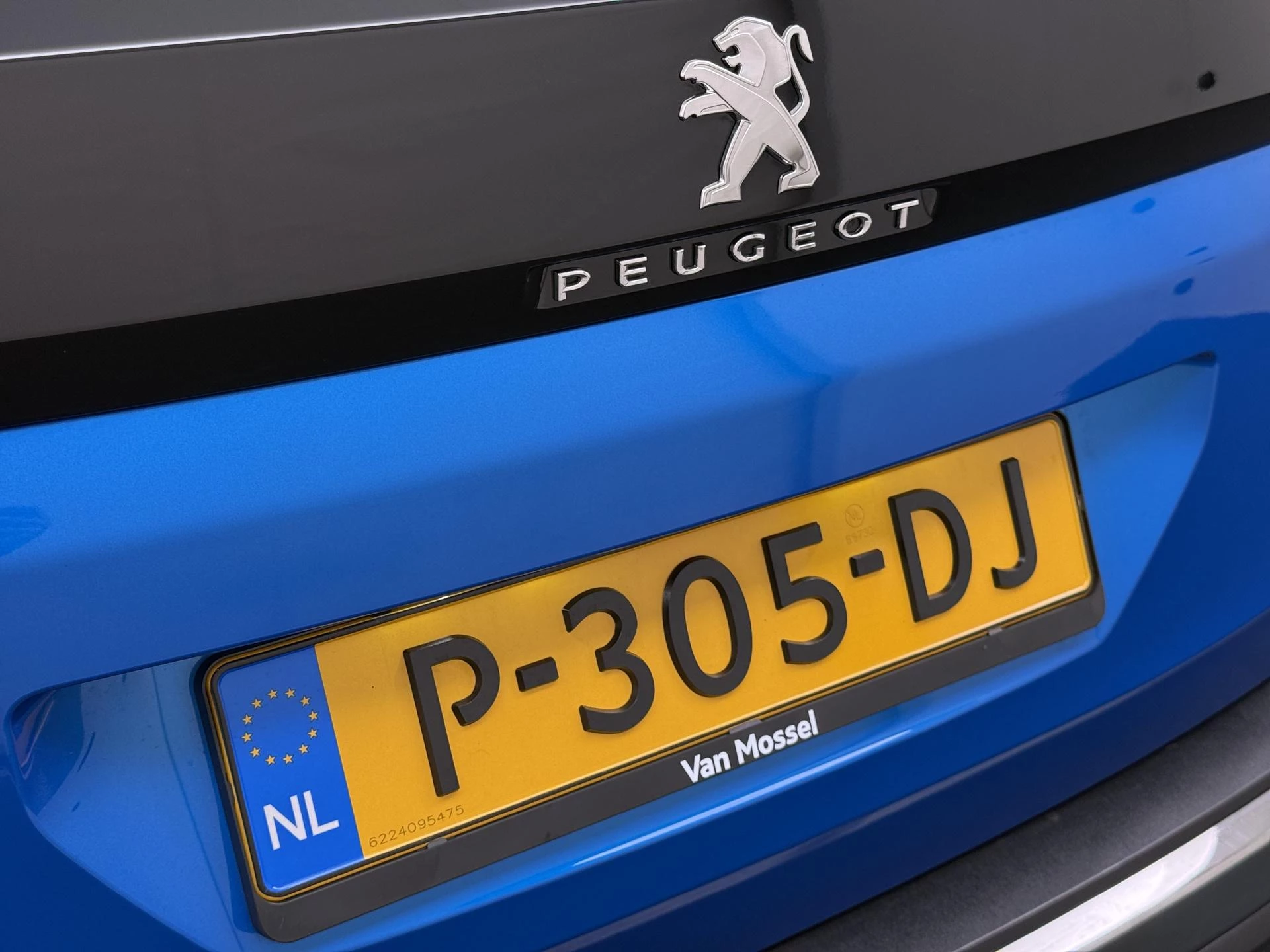 Peugeot 3008 1.6 HYbrid 225 Blue Lease Allure