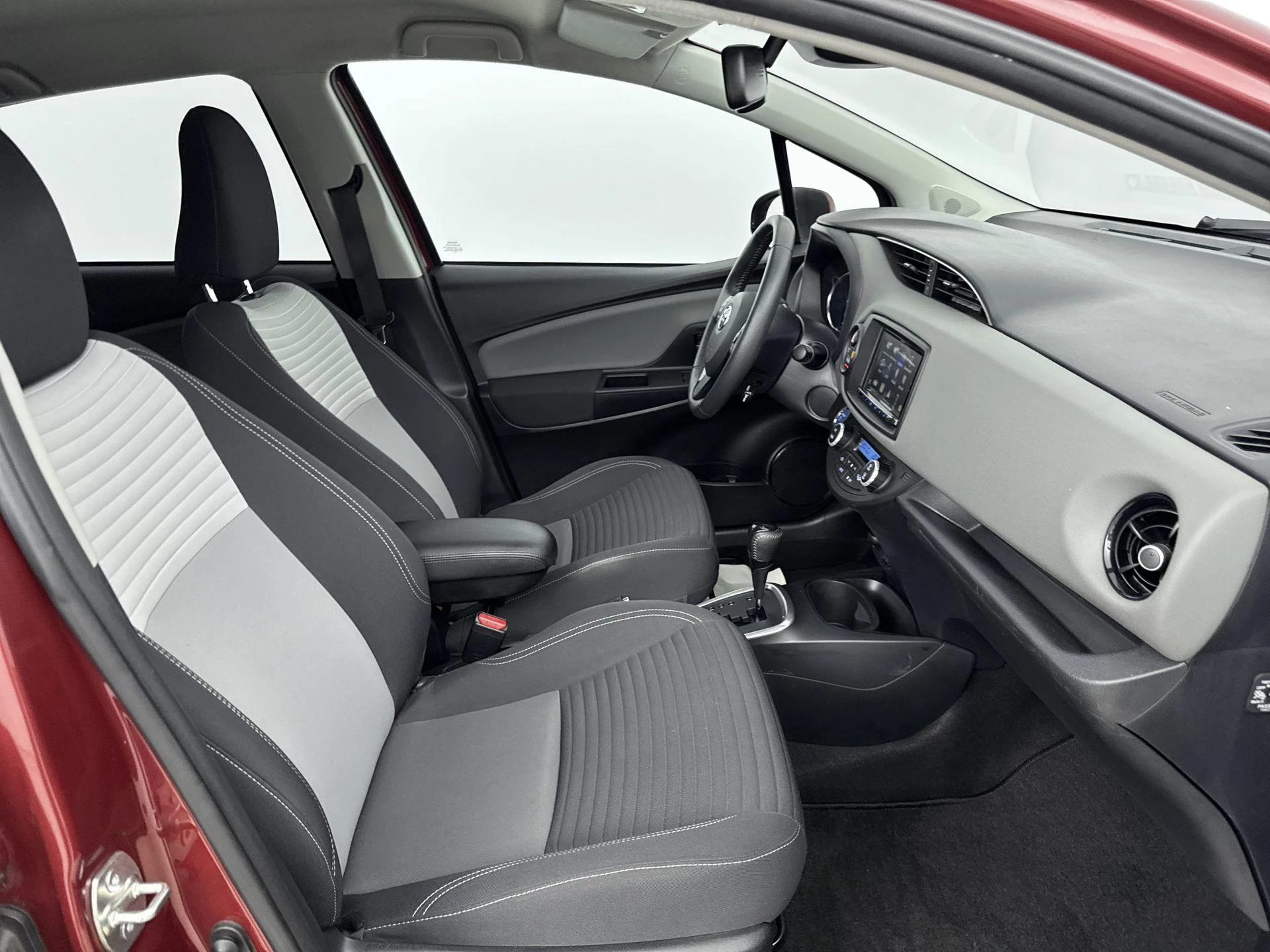 Toyota-Yaris-image-26