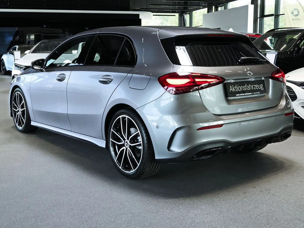 Mercedes-Benz-A-Klasse 180-image-4