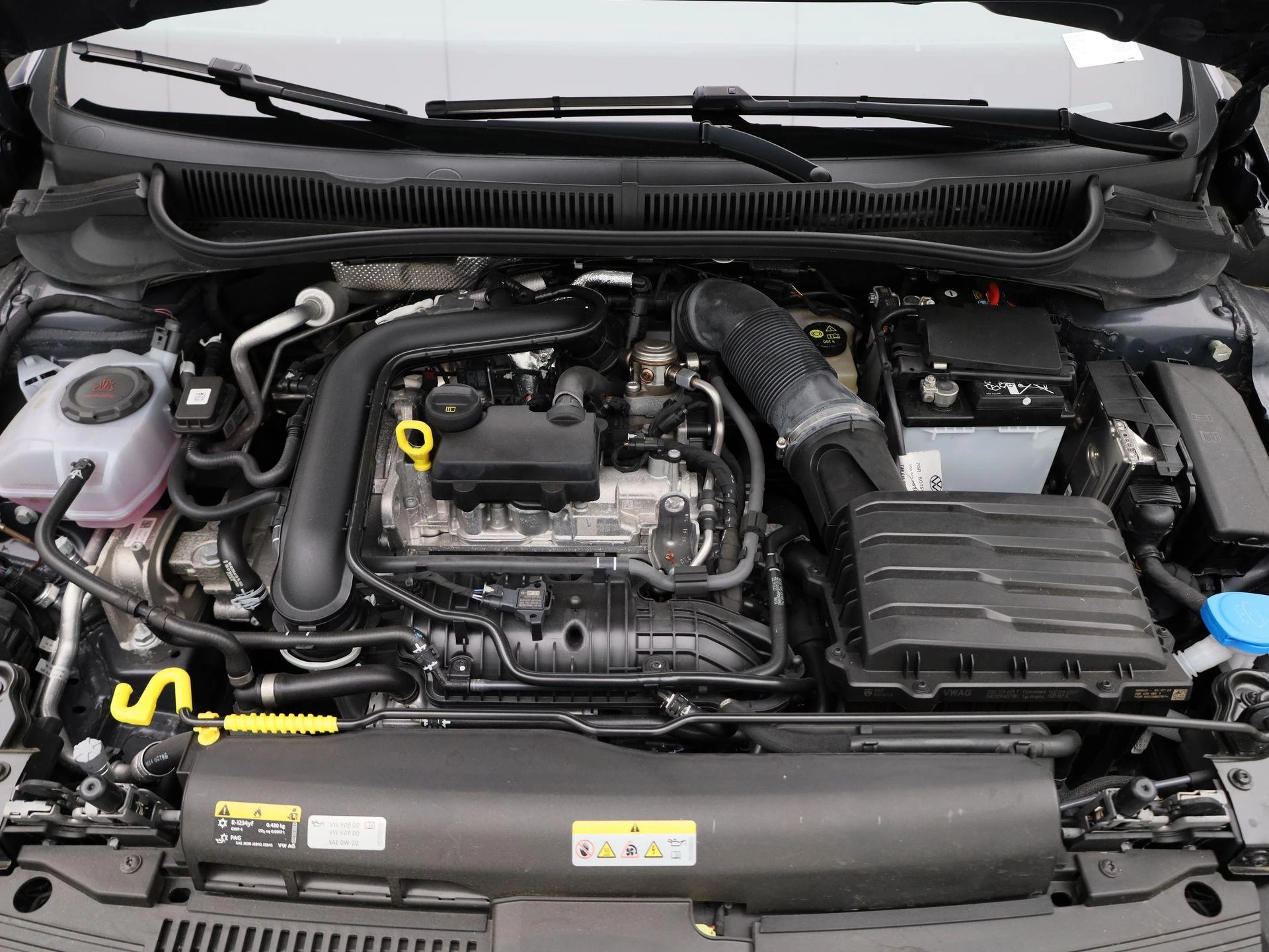 Volkswagen-Polo-image-36