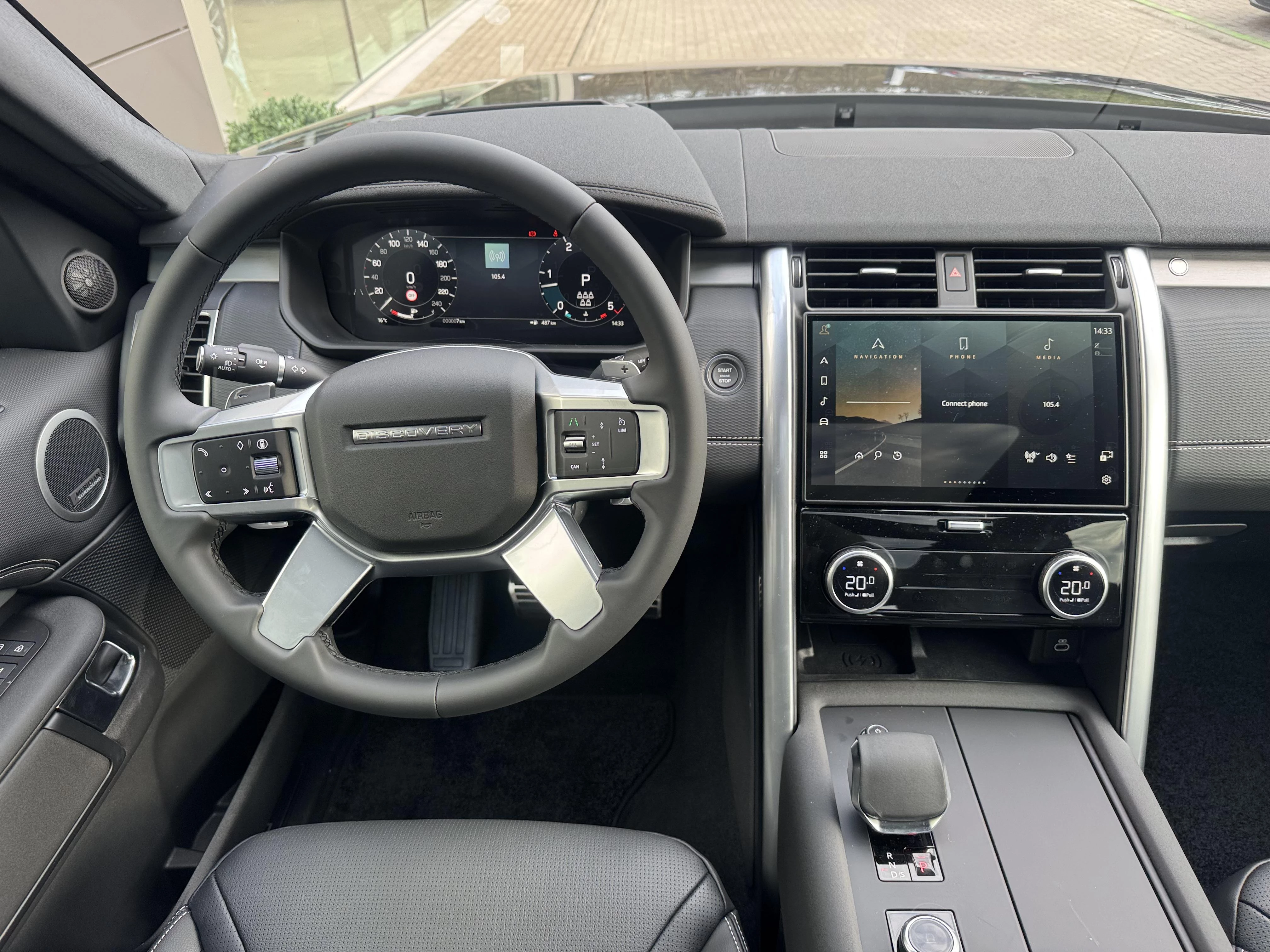Land Rover-Discovery-image-9