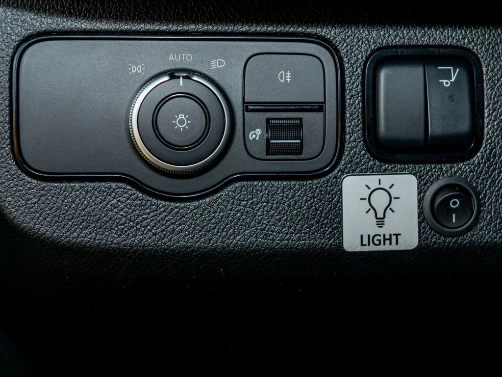 Mercedes-Benz-Sprinter 317-image-13