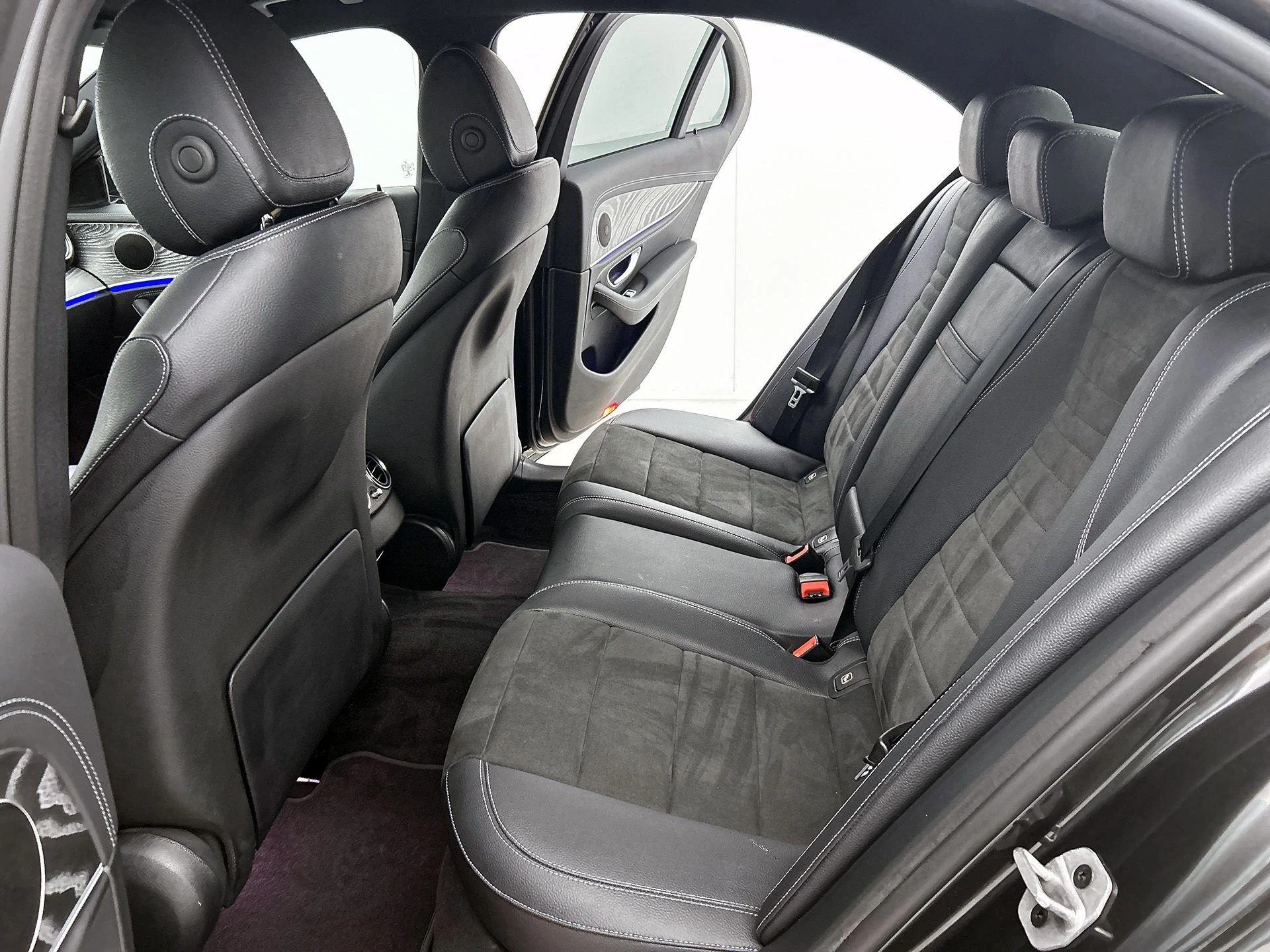 Mercedes-Benz-E-Klasse-image-29