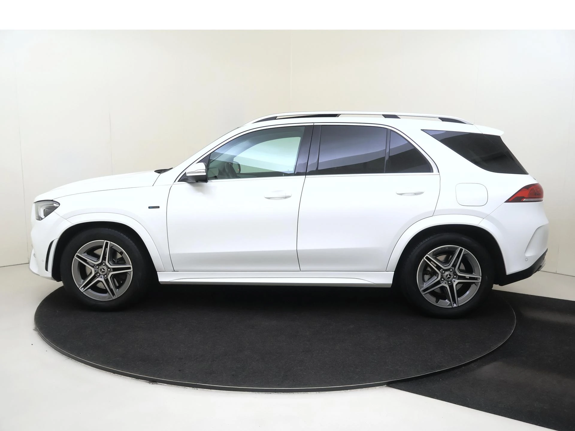 Mercedes-Benz-GLE-image-7