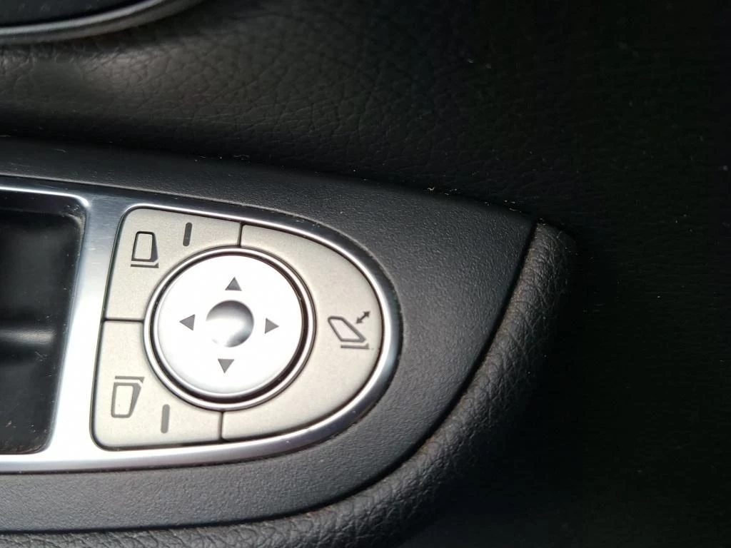 Mercedes-Benz V-Klasse 220 EDITION NAVI TEMPOMAT SCHIEBETUER RE ELK EditionW447 V 220 EDITION NAVI TEMPOMAT SCHIEBETUER RE ELK Edition