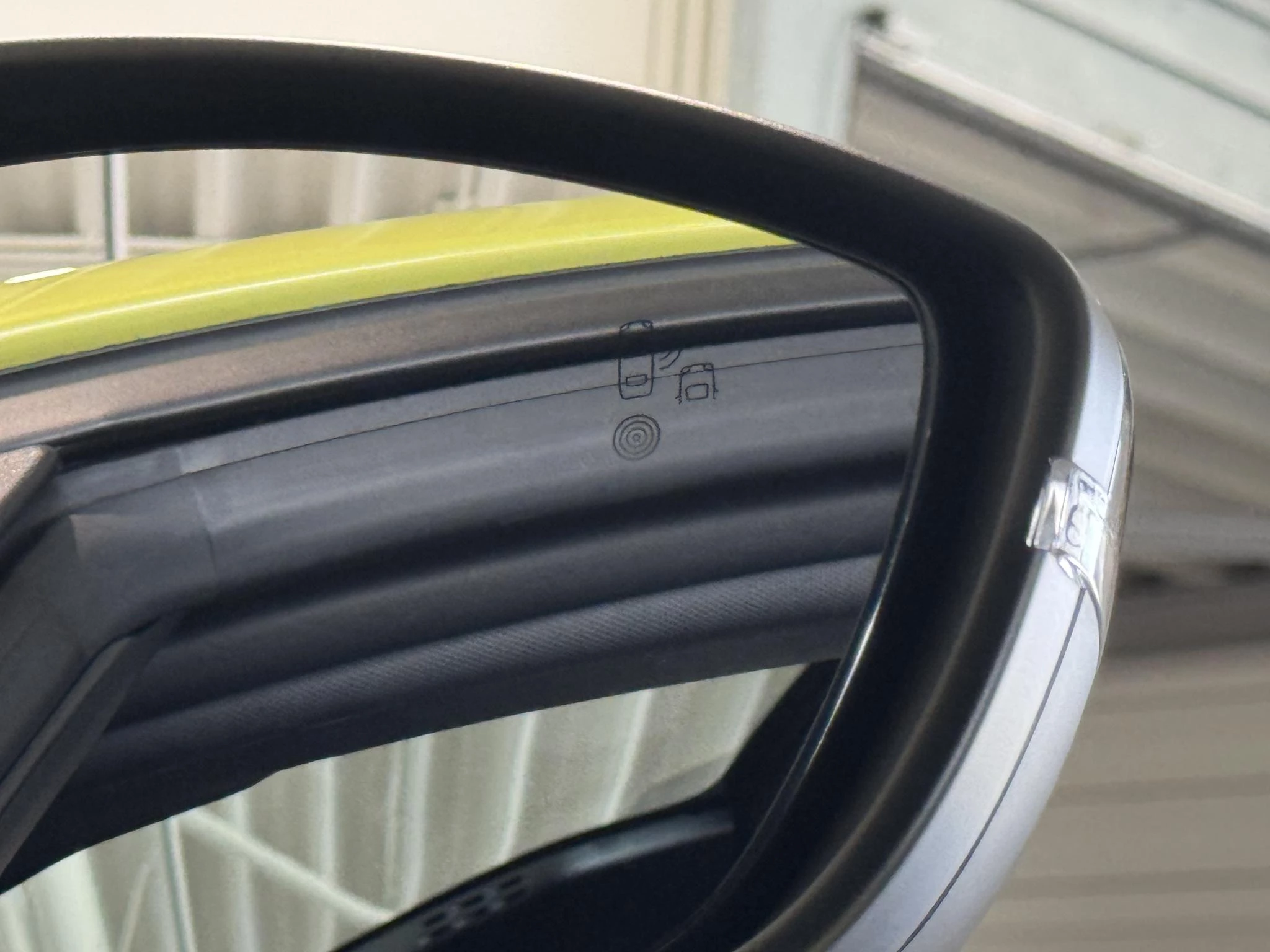 Peugeot-e-208-image-14