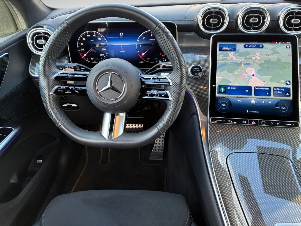 Mercedes-Benz-GLC 300 d-image-10