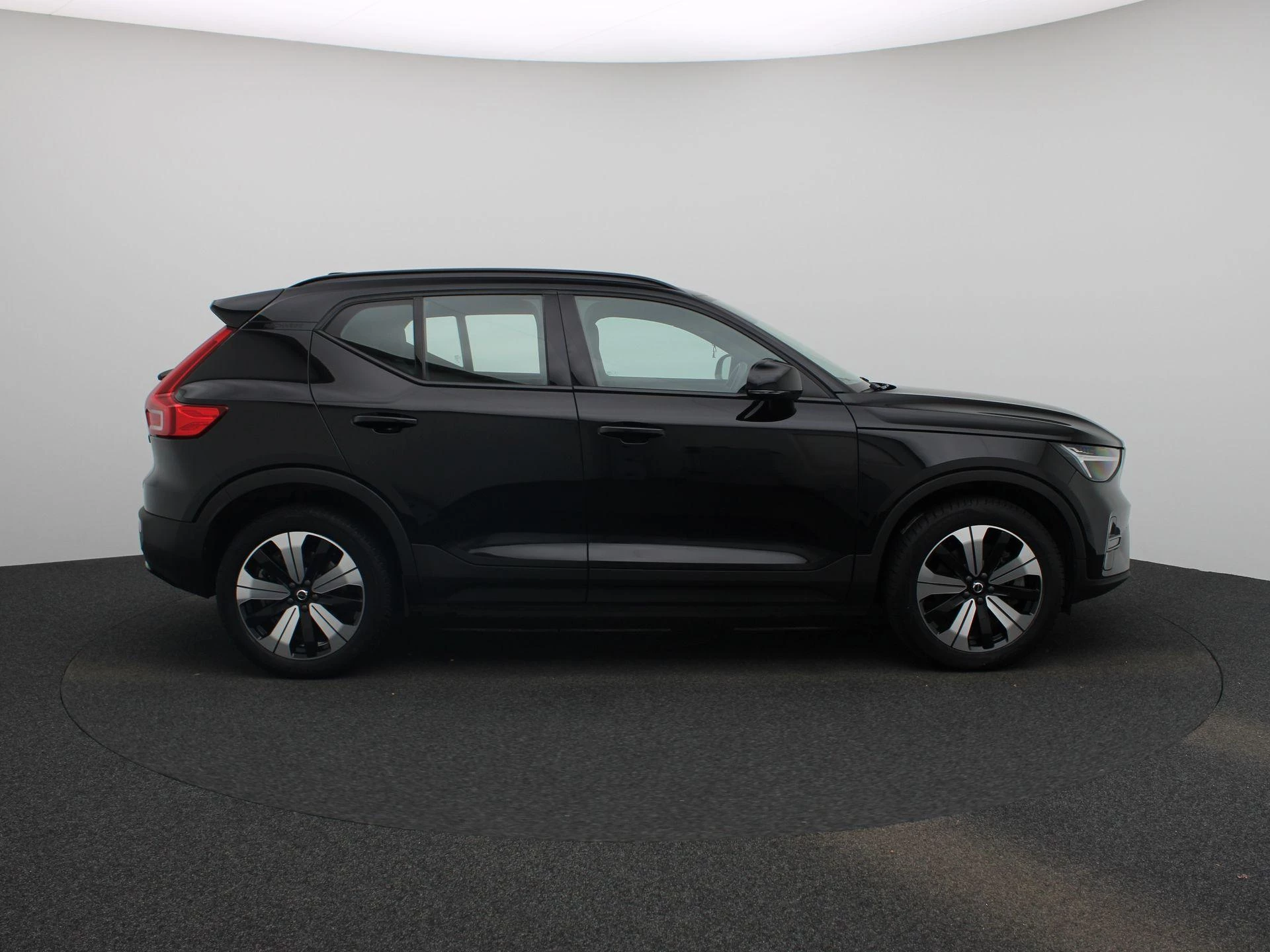 Volvo-XC40-image-5