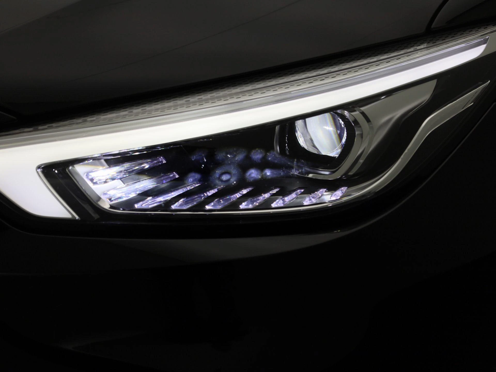 MG-ZS EV-image-14