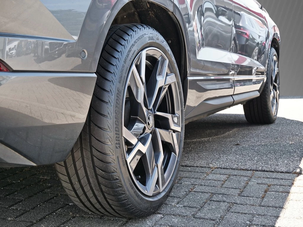 Škoda Karoq 2.0 TSI Sportline 4x4 *PANO*CANTON*AHK*ACC*NAVI*