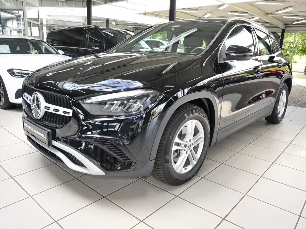 Mercedes-Benz-GLA 200-image-7