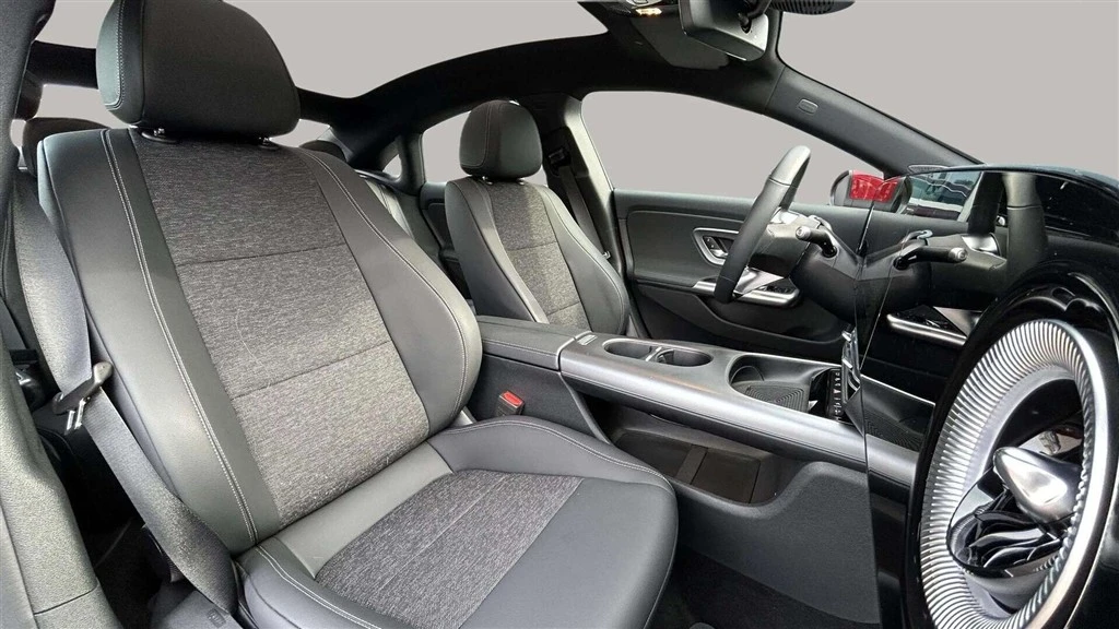 Mercedes-Benz-CLA-image-20