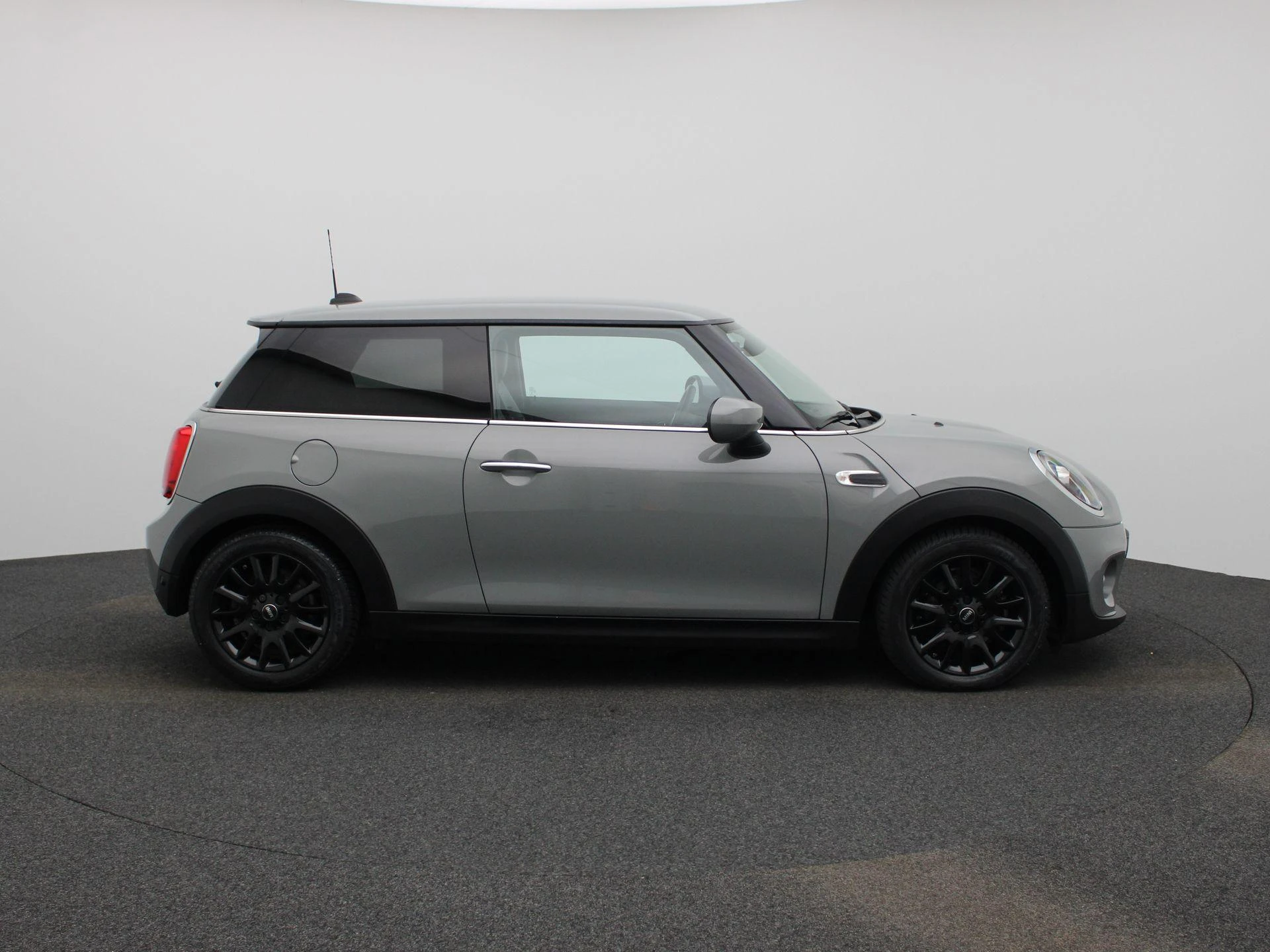 MINI-One-image-5