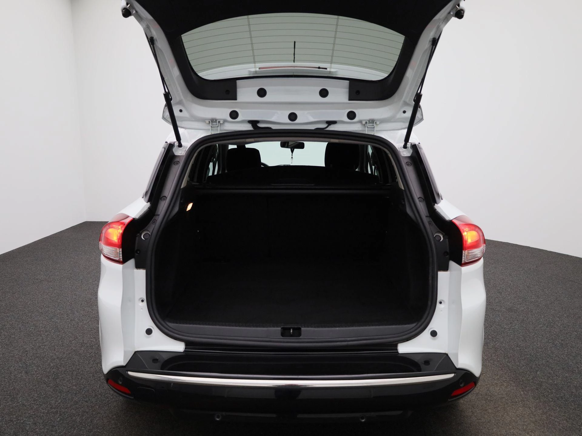 Renault-Clio-image-10