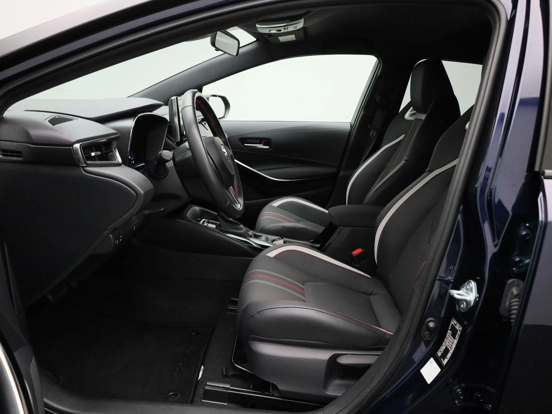 Toyota-Corolla Touring Sports-image-8