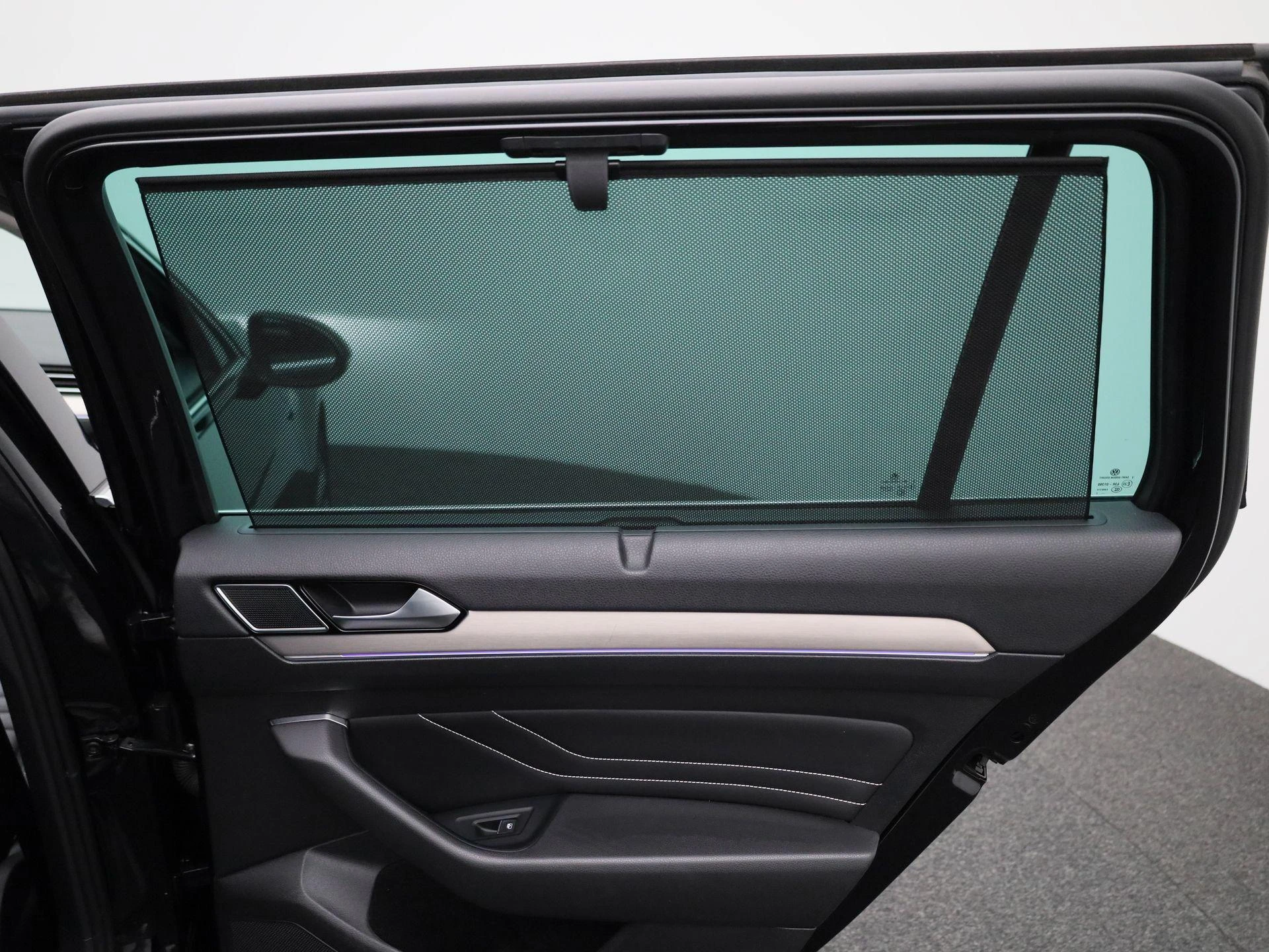Volkswagen-Passat-image-51