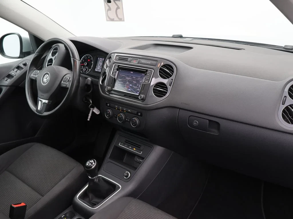 Volkswagen-Tiguan-image-2