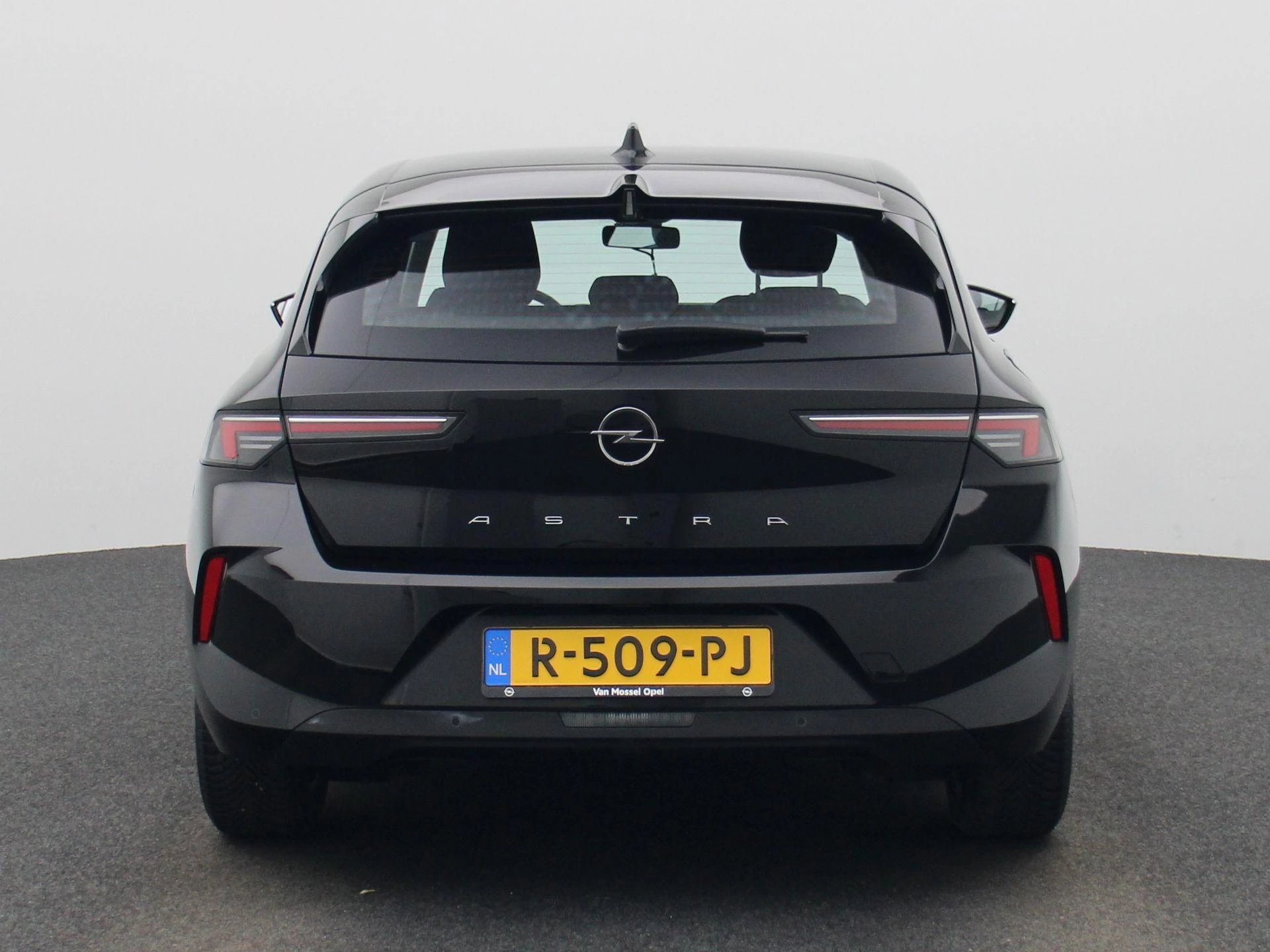 Opel-Astra-image-4