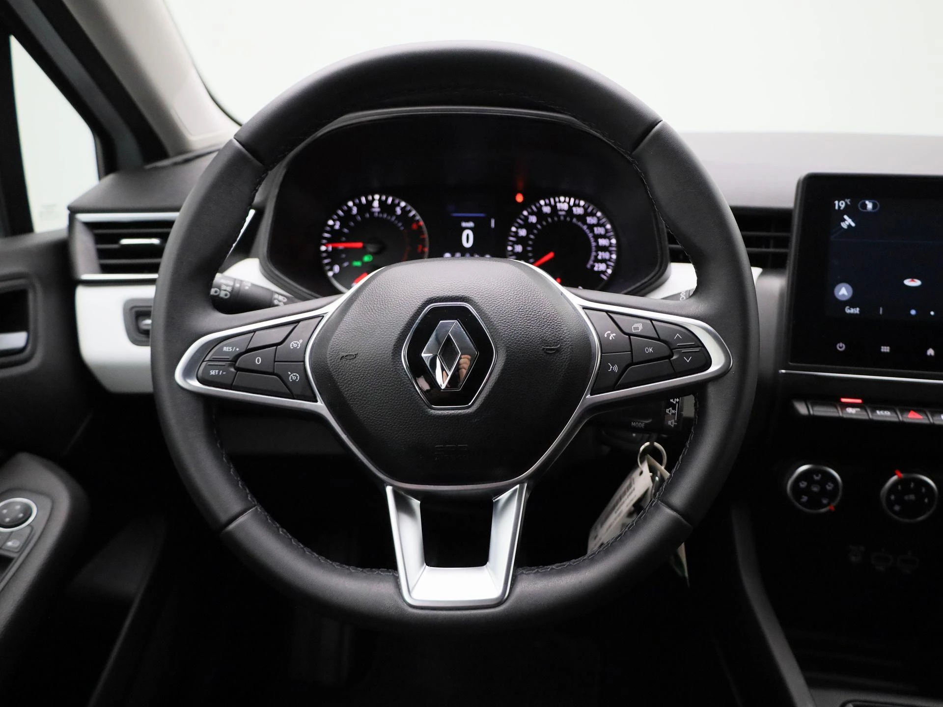 Renault-Clio-image-6