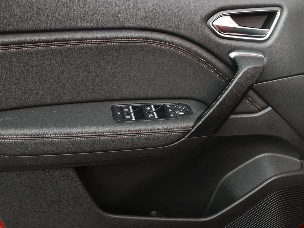 Renault Captur II 1.6 E-TECH Initiale Paris Navi Bose