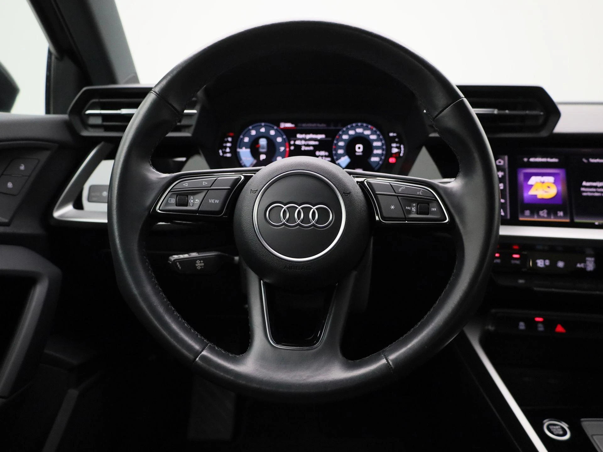 Audi A3 Limousine 30 TFSI Business edition