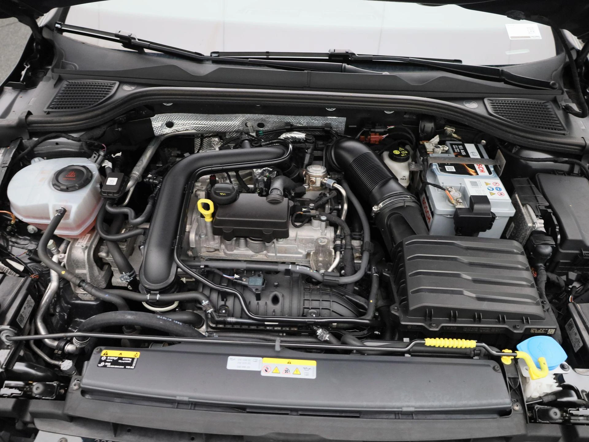 Volkswagen-Golf-image-34