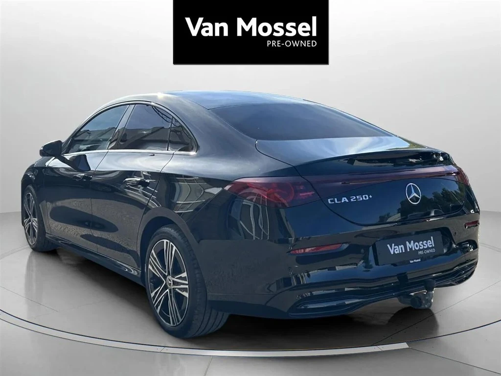 Mercedes-Benz-CLA-image-6