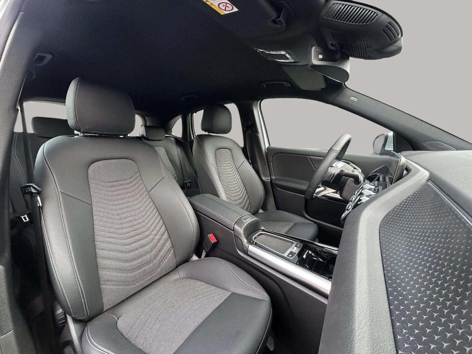 Mercedes-Benz-EQA-image-14