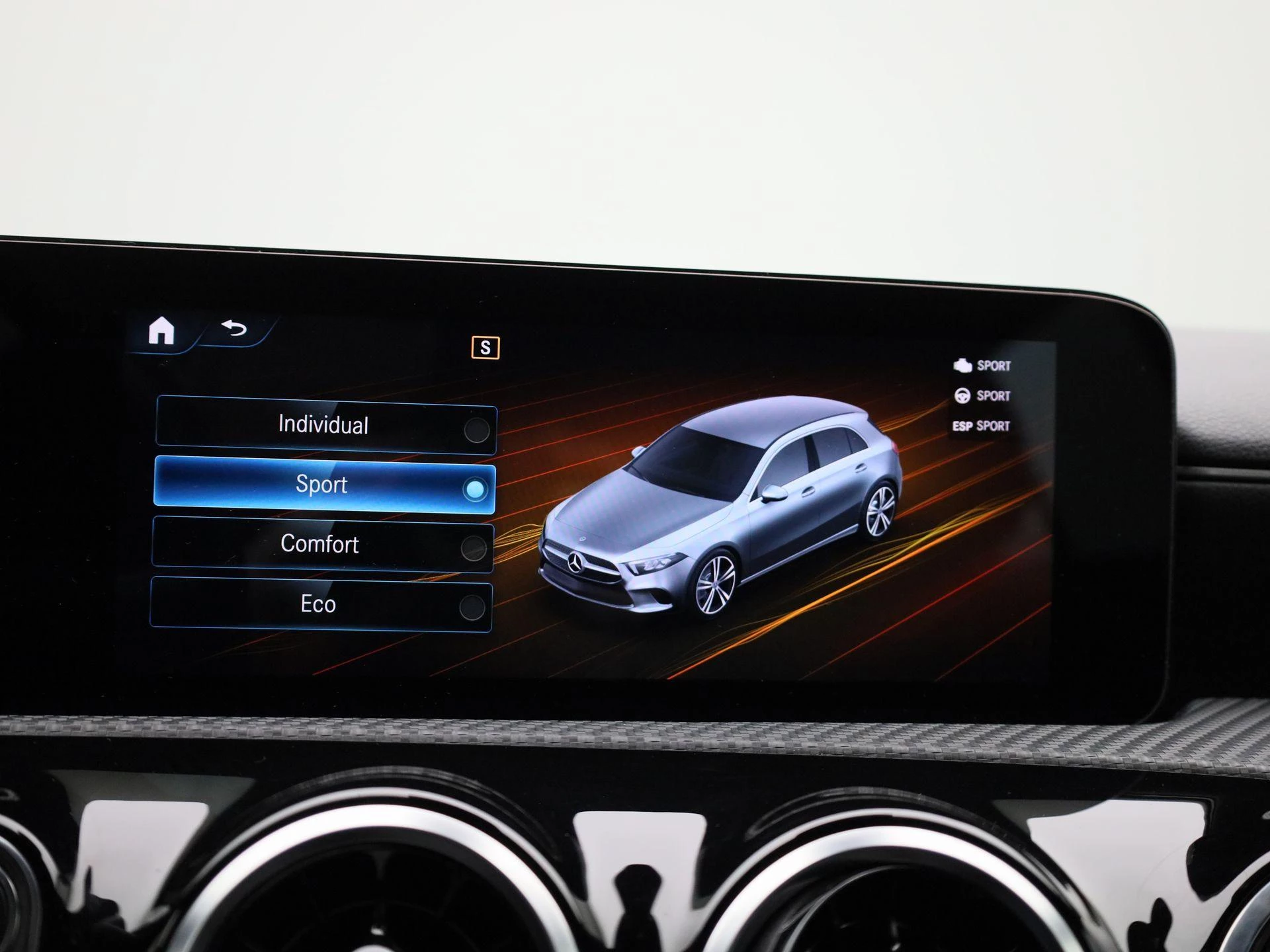 Mercedes-Benz-A-Klasse-image-24