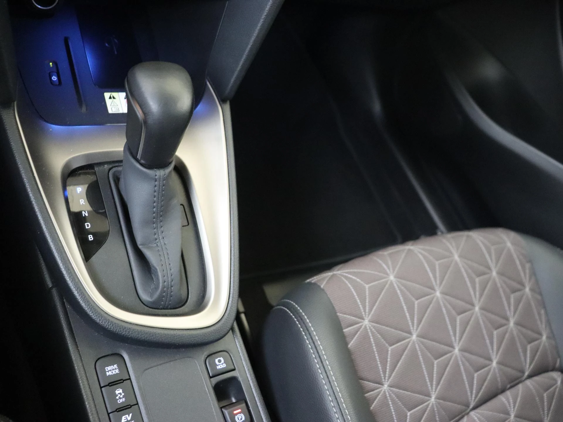 Toyota-Yaris Cross-image-15