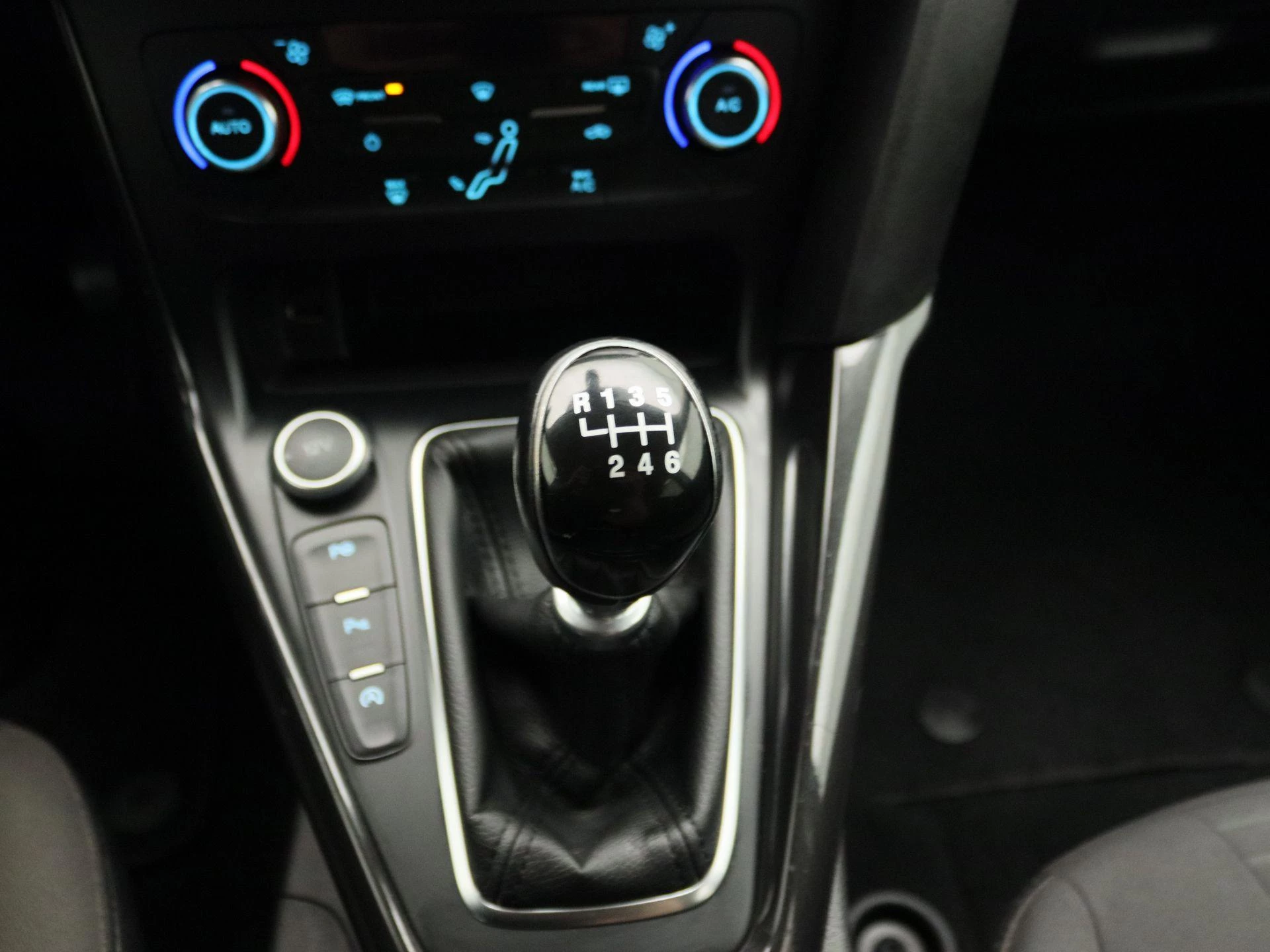 Ford-Focus-image-11