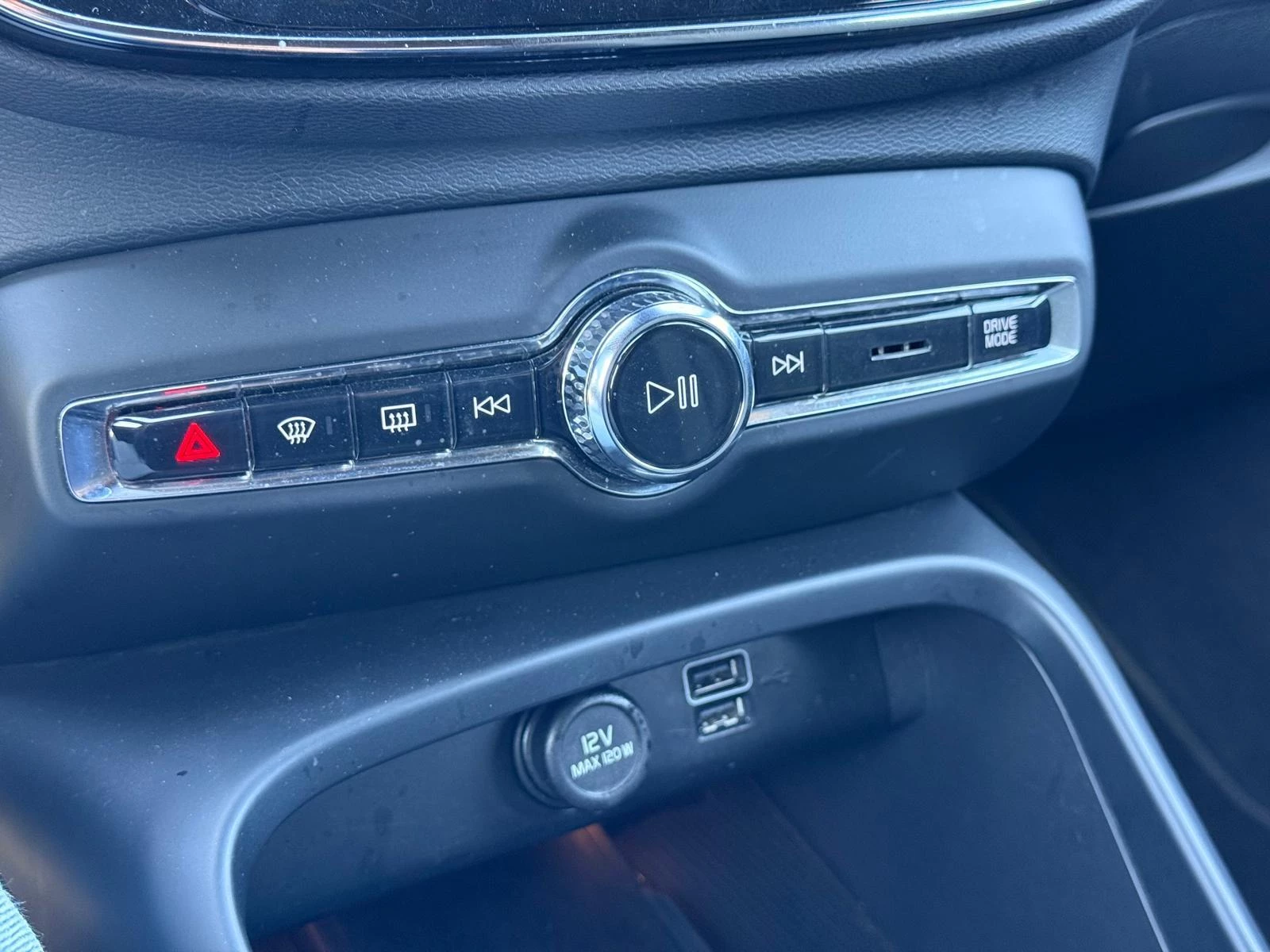 Volvo XC40 Recharge T4 Plus Bright