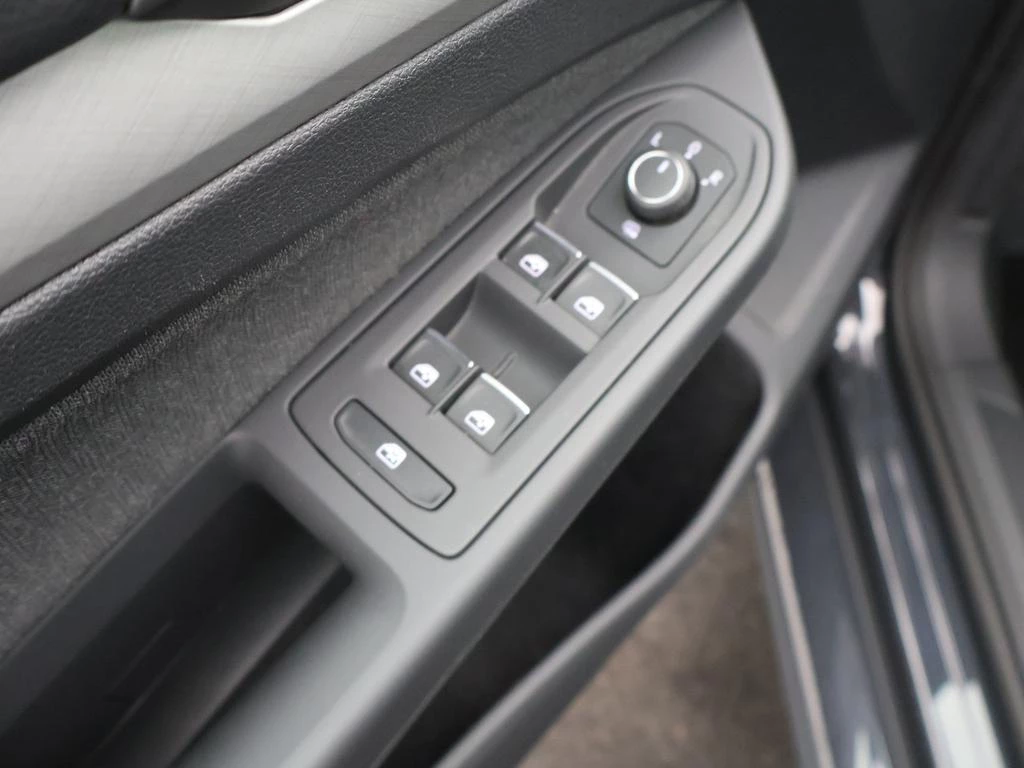 Volkswagen Golf VIII SW Golf Variant Life 1.0eTSI 110PK *AUTOMAAT*ACC*TREKHAAK*LANE ASSIST*PDC*VIRTUAL COCKPIT*...*