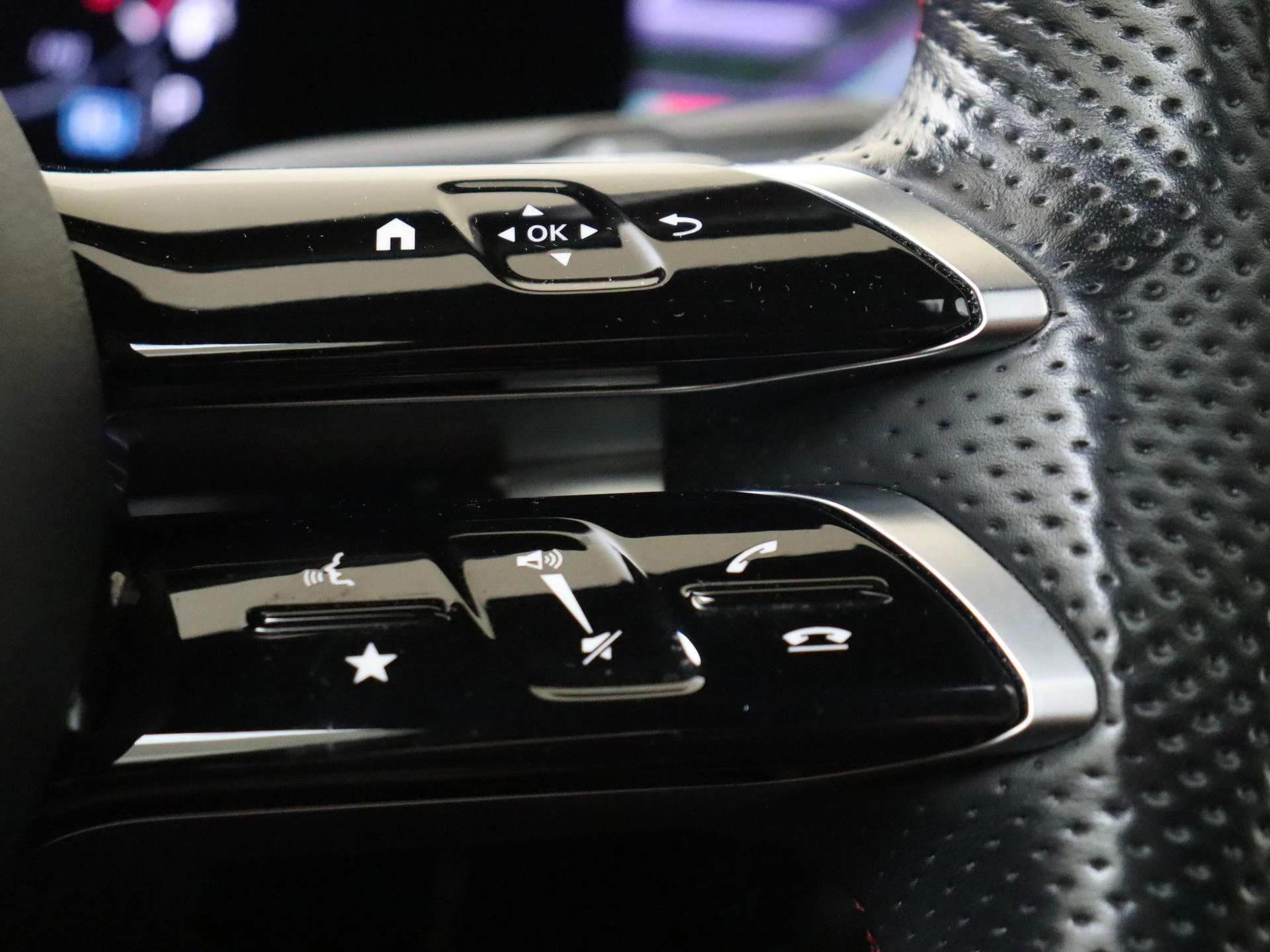 Mercedes-Benz-CLA-image-15
