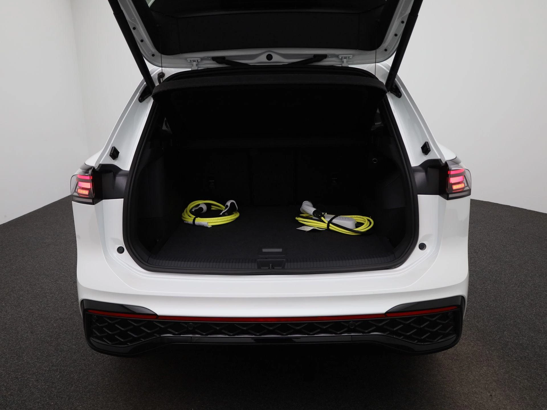 Volkswagen-Tiguan-image-10