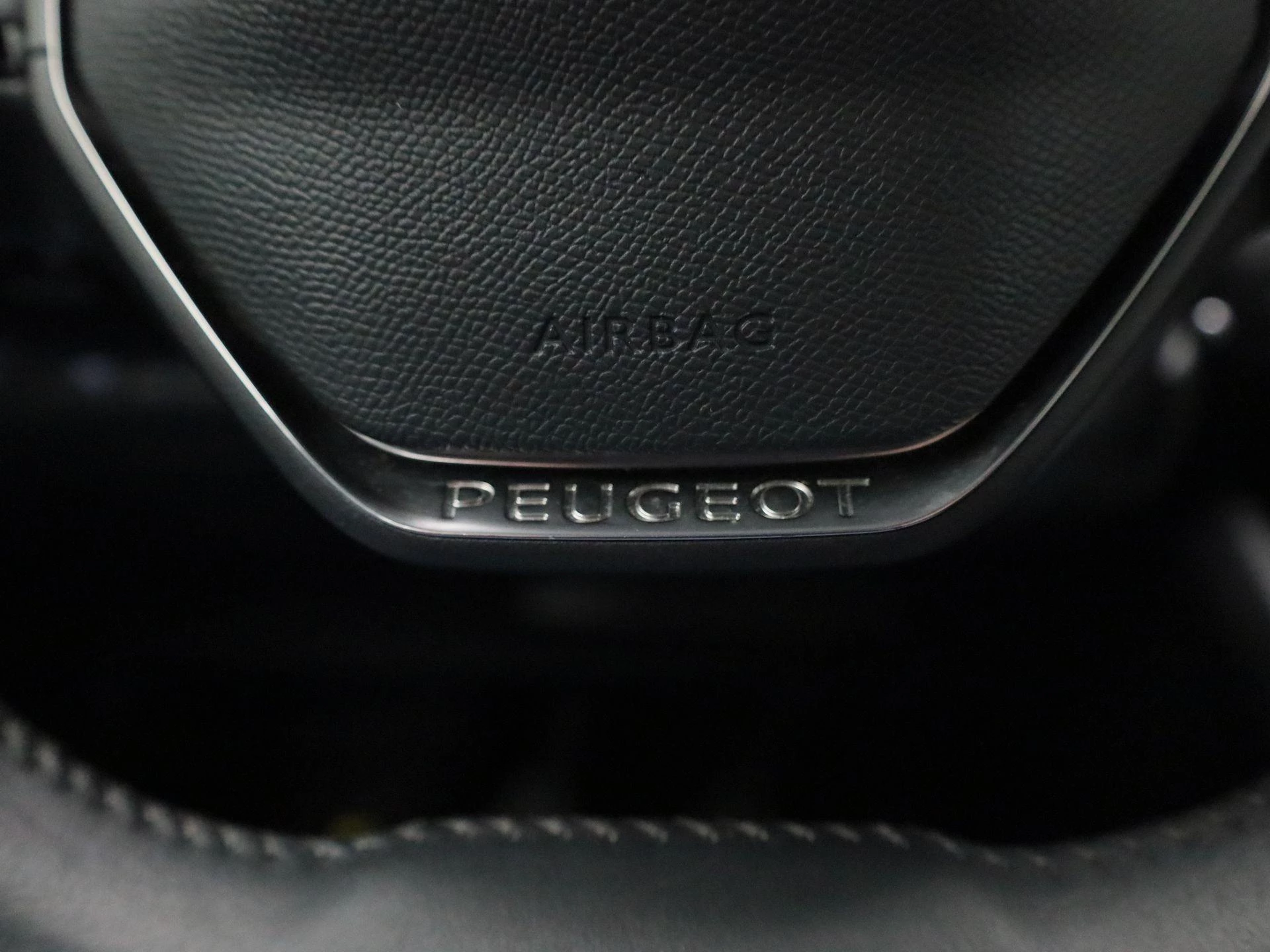 Peugeot-208-image-22