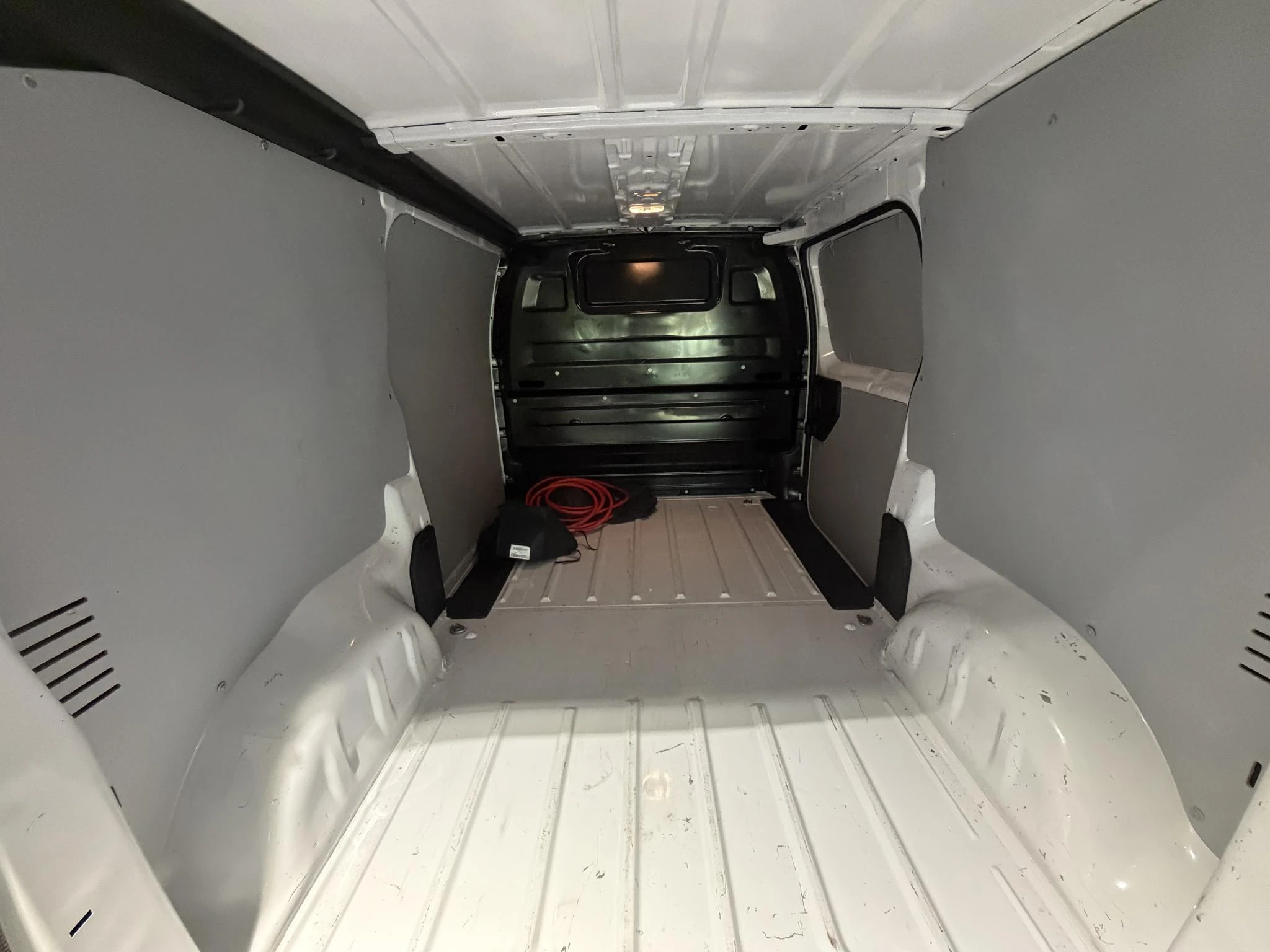 Peugeot-e-Expert-image-17