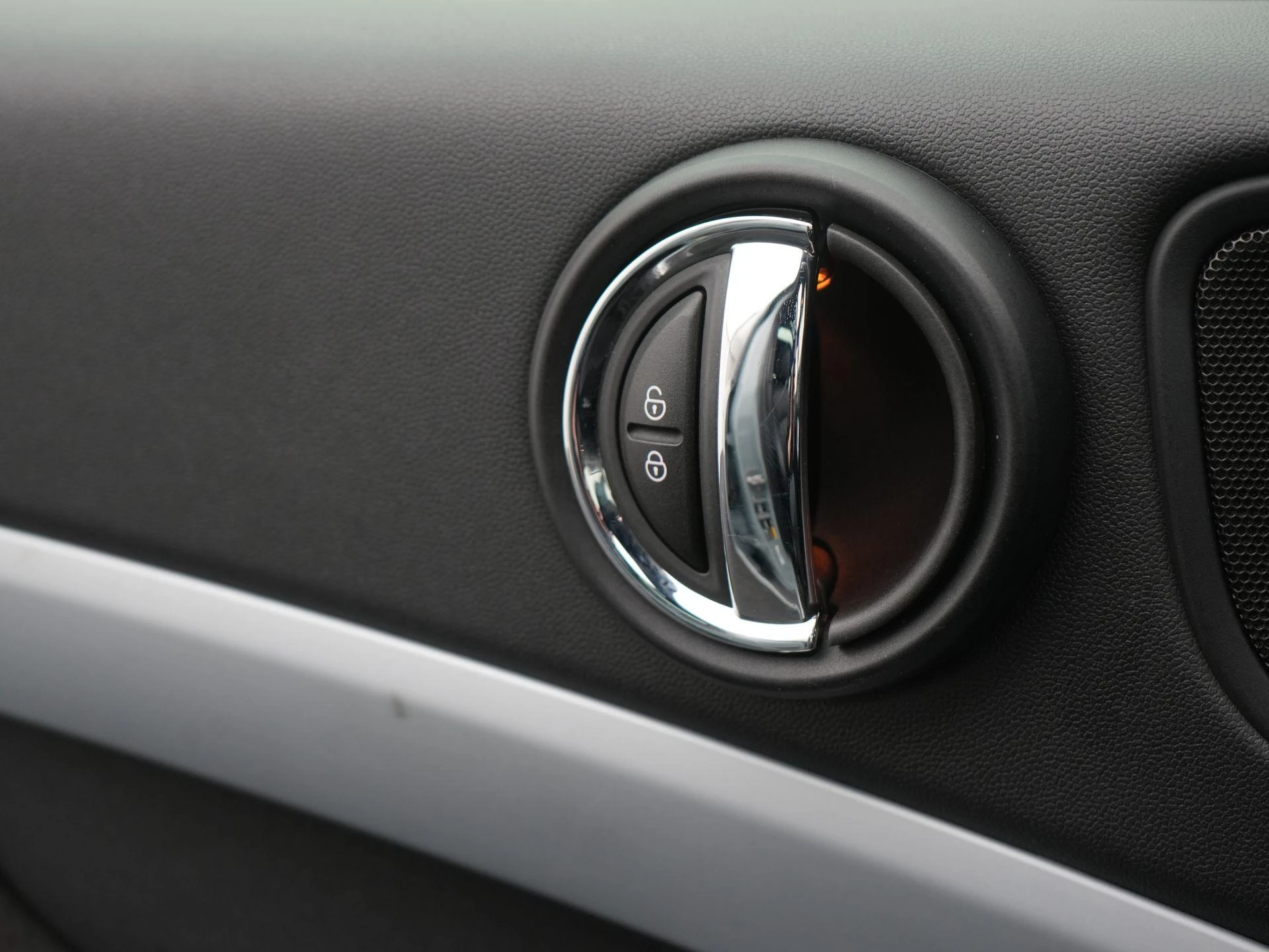 MINI-Countryman-image-36