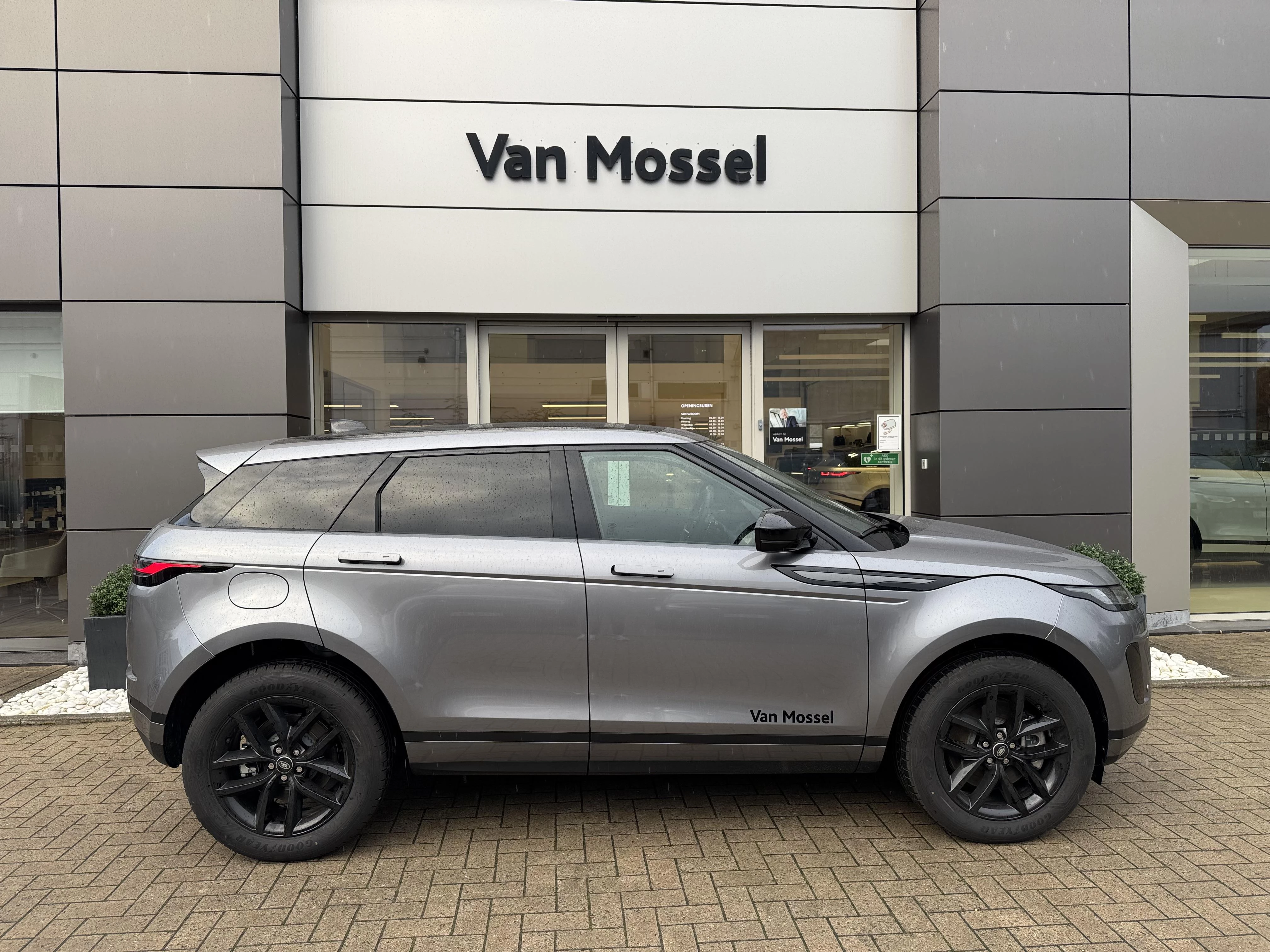 Land Rover Range Rover Evoque P300e S AWD Auto. 24MY